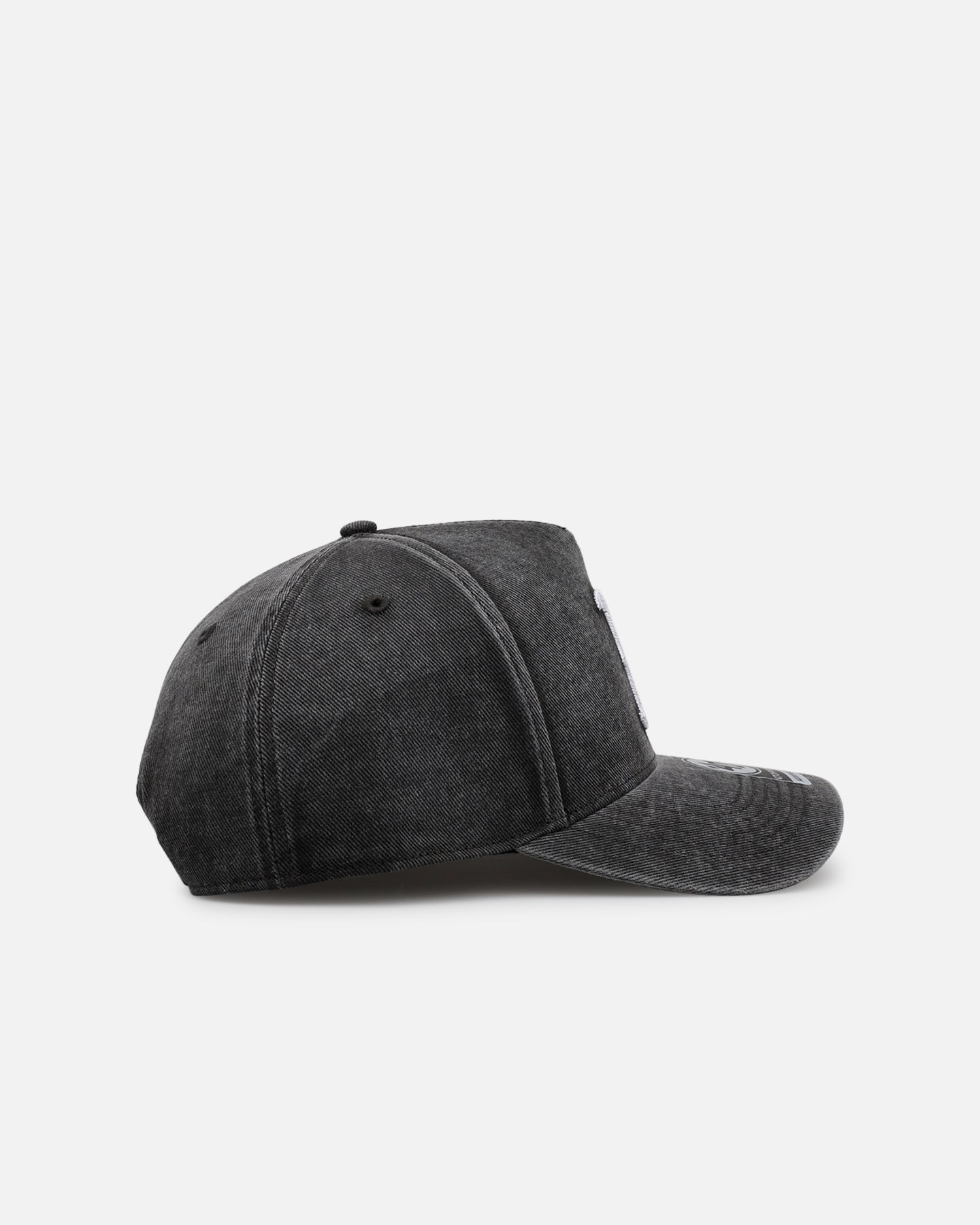47 Brand Boston Red Sox 'Washed Black' Snapback Hat for Men - Adjustable Washed Black Baseball Cap with DT Logo - Perfect for Baseball Games, Streetwear Fashion & Casual Outfits
