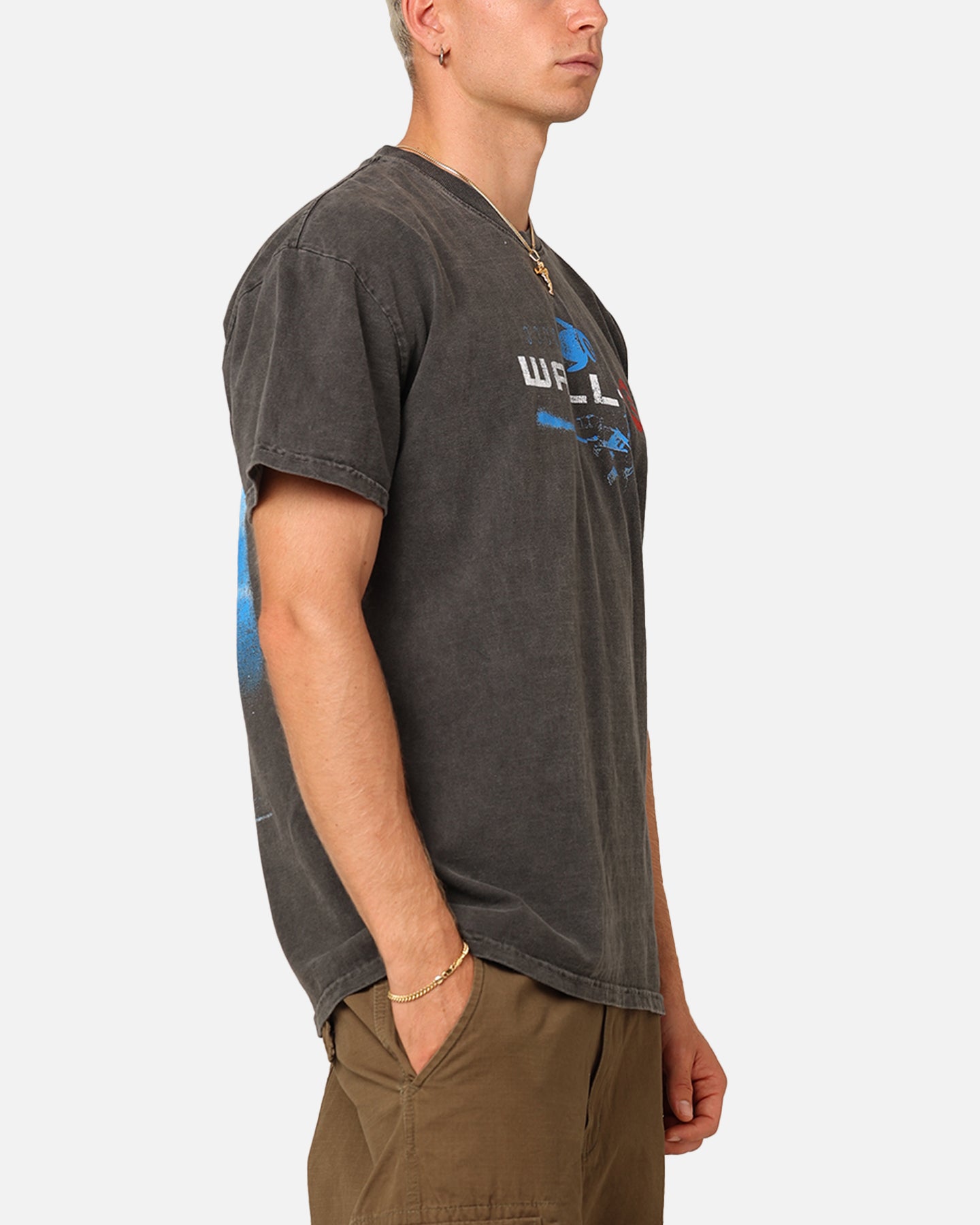 Pixar Wall.E Heavyweight Graphic T-Shirt for Men & Women - Black Wash - Vintage American Thrift Style - Perfect for Cosplay, Movie Nights & Casual Wear