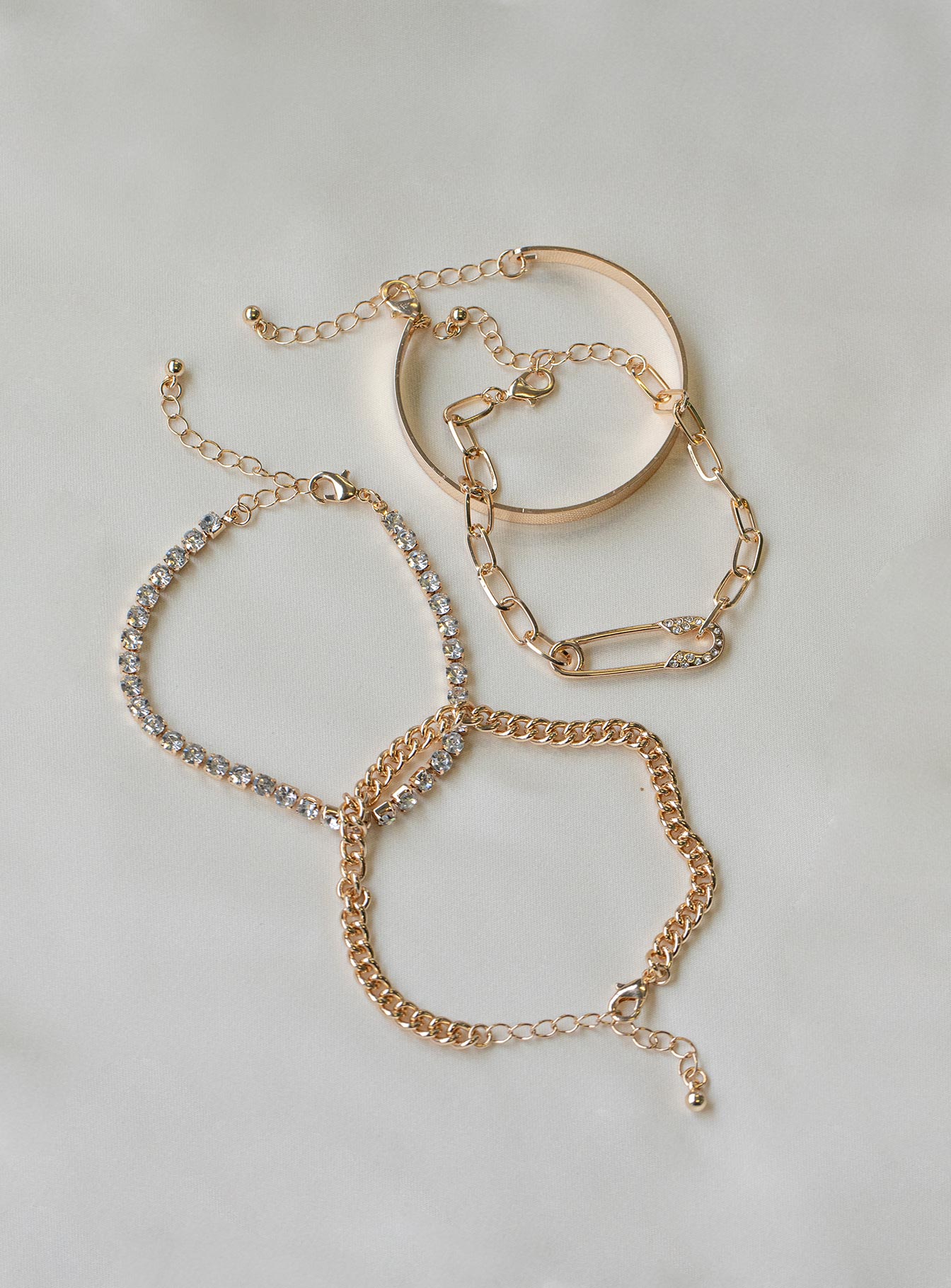 Barrera Gold Bracelet for Women - Elegant & Stylish Jewelry for Everyday Wear, Parties & Special Occasions