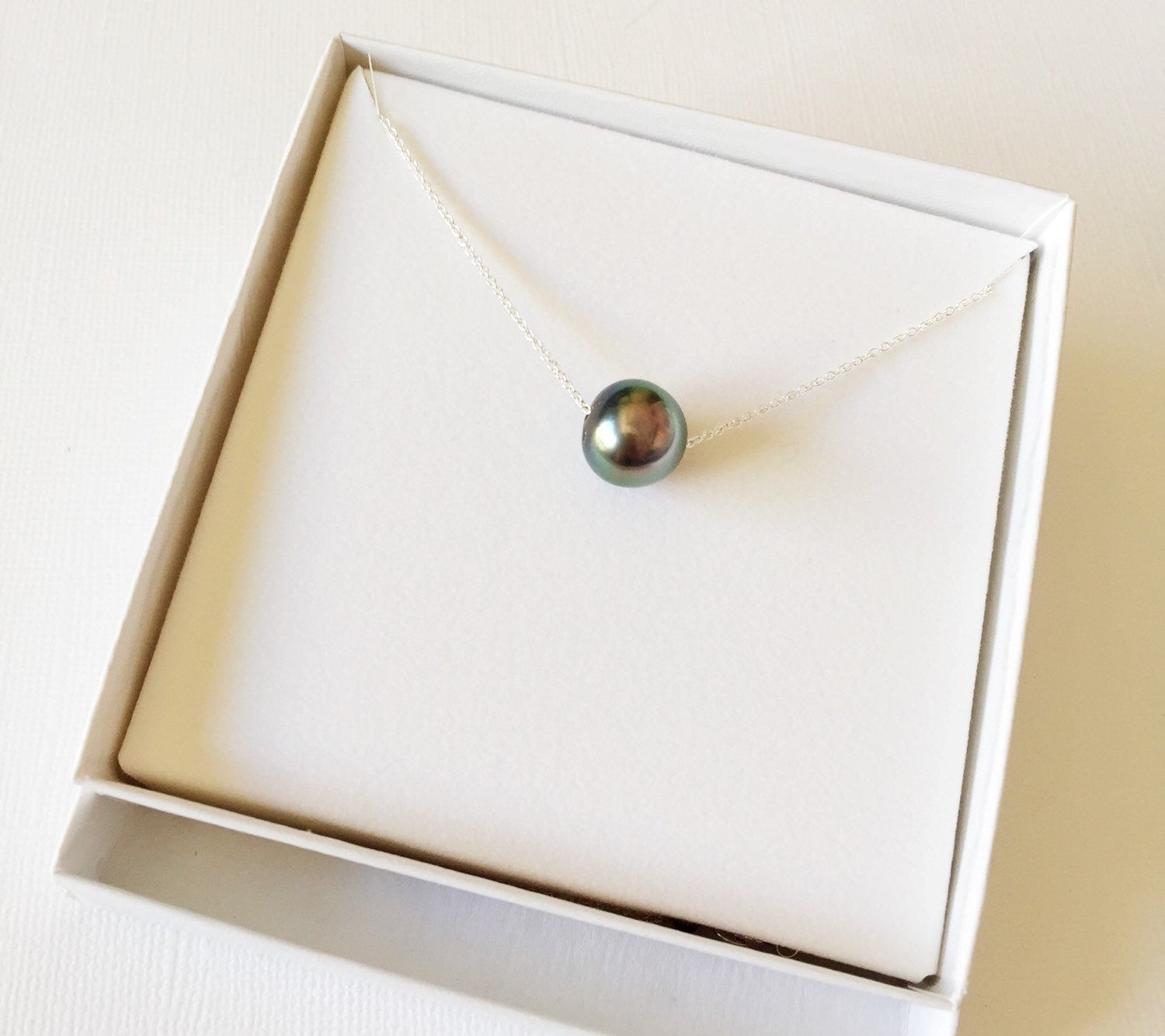 Exquisite Tahitian Pearl Necklace (N102) - Elegant Black Pearl Jewelry for Women, Perfect for Weddings, Parties & Special Occasions