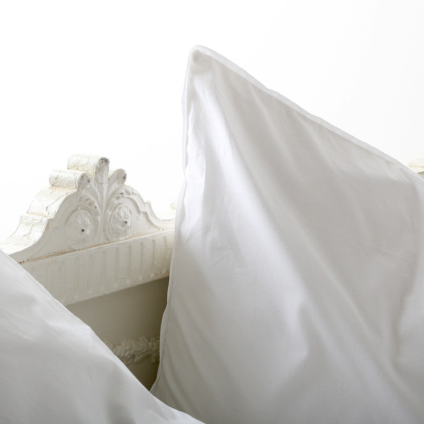 Rachel Ashwell® Liliput White Flange Bedding Set - Luxury Cotton Duvet Cover & Pillowcases for Girls & Teens - Perfect for Bedroom Decor, Guest Rooms & Cozy Sleep