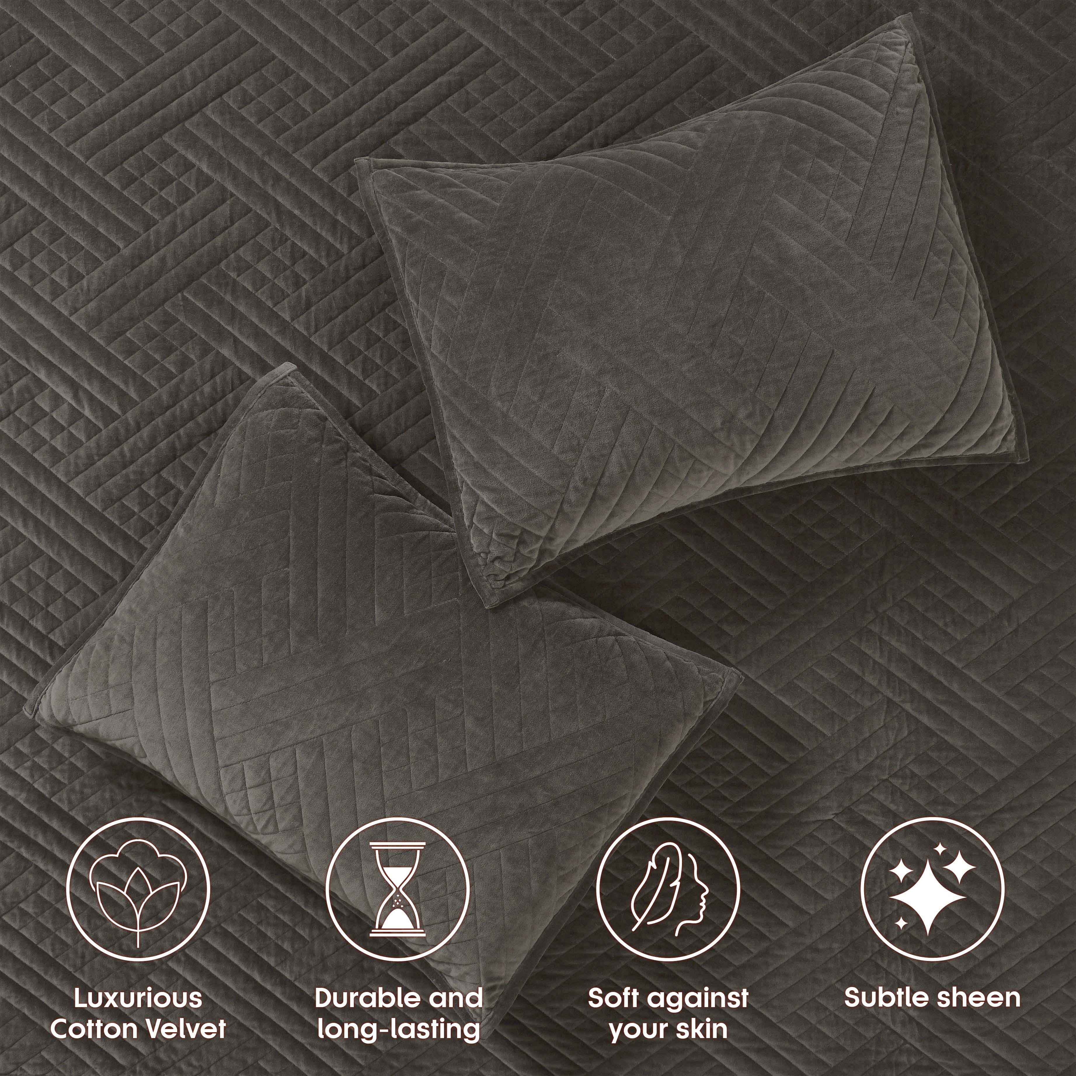 Karina Cotton Velvet Lightweight Quilt & Sham Set - Ultra Soft Bedding for All Seasons | Perfect for Master Bedroom, Guest Room & Cozy Nights