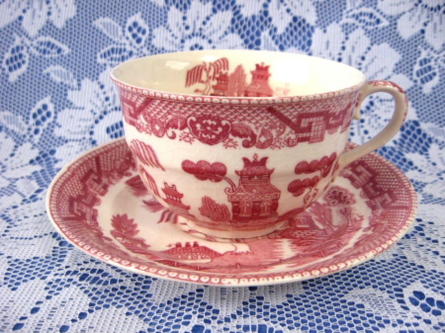 Vintage Ridgway England Willow Red Transferware Cup and Saucer Set - Classic 1890s Floral Tea Cup for Afternoon Tea, Collectible Antique English China