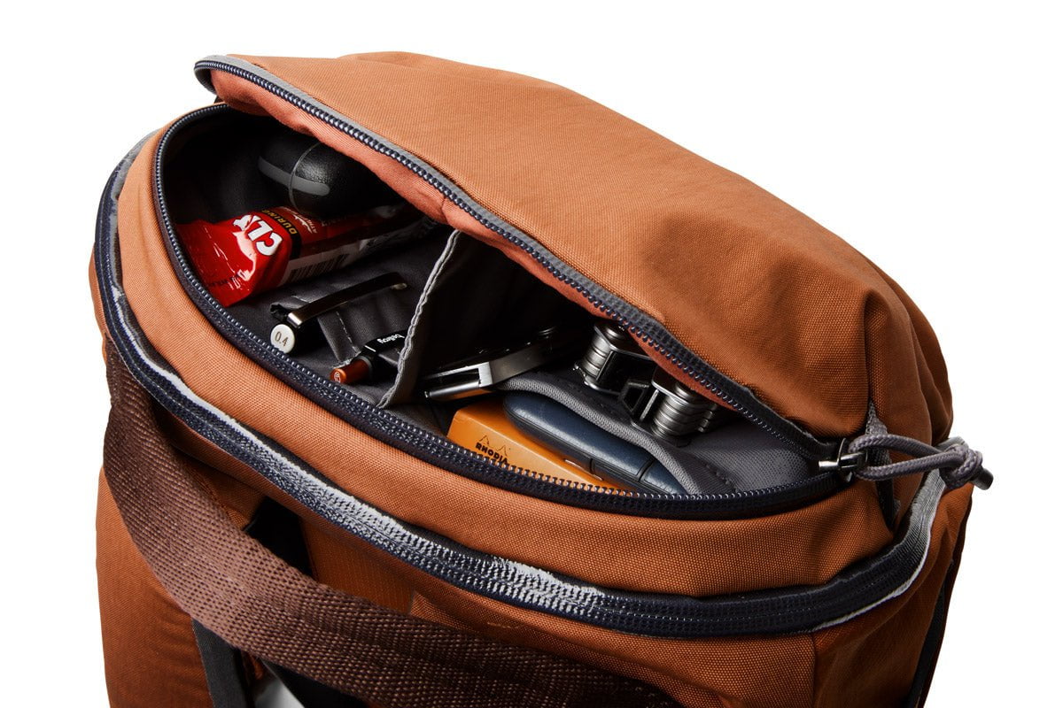 Bellroy Venture Ready Pack 26L - Waterproof Hiking Backpack for Men & Women, Lightweight Travel Daypack with Laptop Sleeve - Perfect for Outdoor Adventures, Commuting & Business Travel
