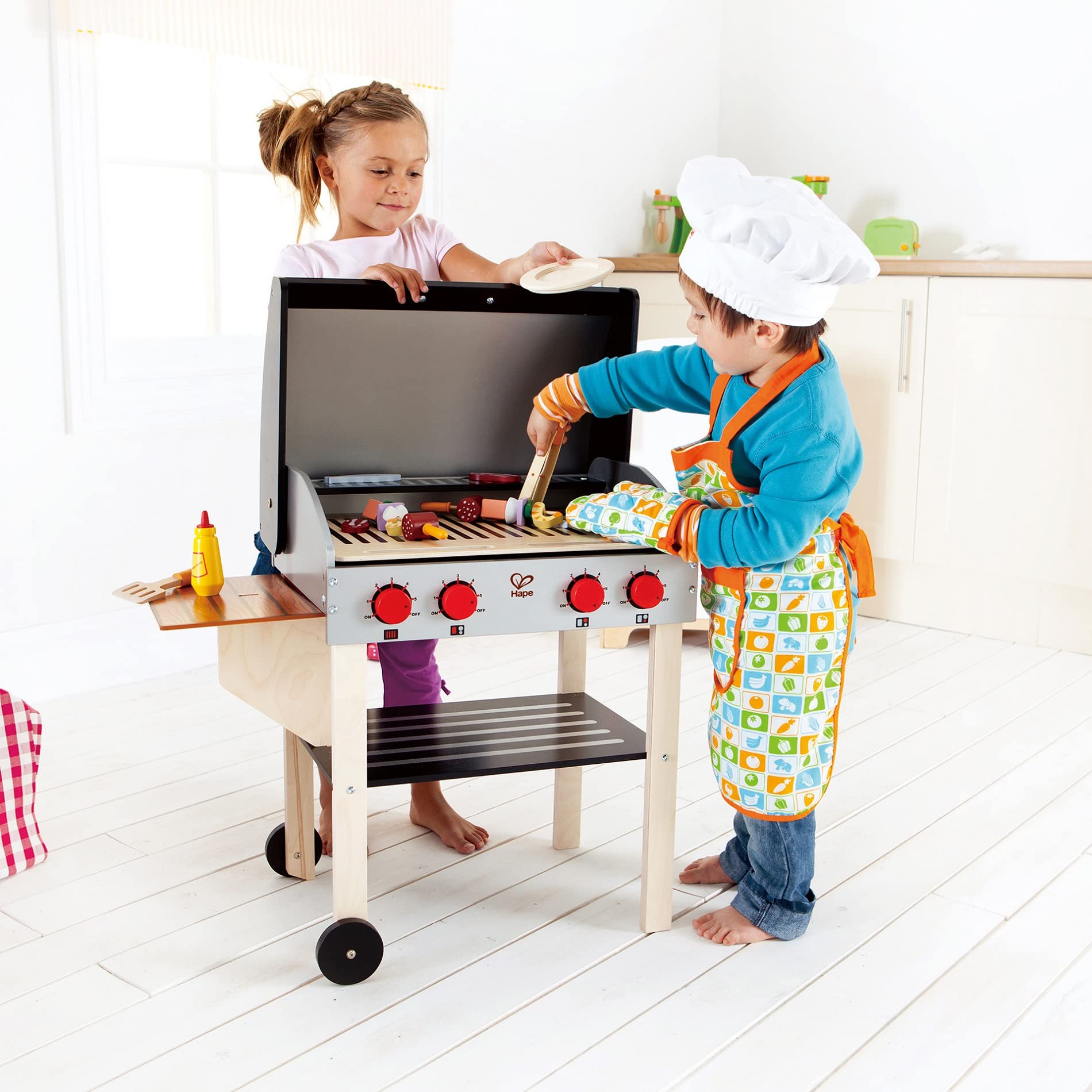 Hape Wooden Gourmet Grill and Shish Kabob Playset - Pretend Play BBQ Cooking Toy Set with Realistic Play Food for Kids | Outdoor & Indoor Role Play, Birthday Gift for Toddlers & Preschoolers