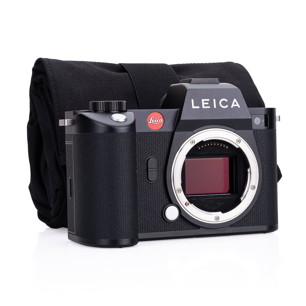Artisan & Artist ACAM 76 Canvas Wrap Body/Lens Pouch - Black Camera Bag for DSLR & Mirrorless Cameras | Perfect for Travel, Hiking & Outdoor Photography