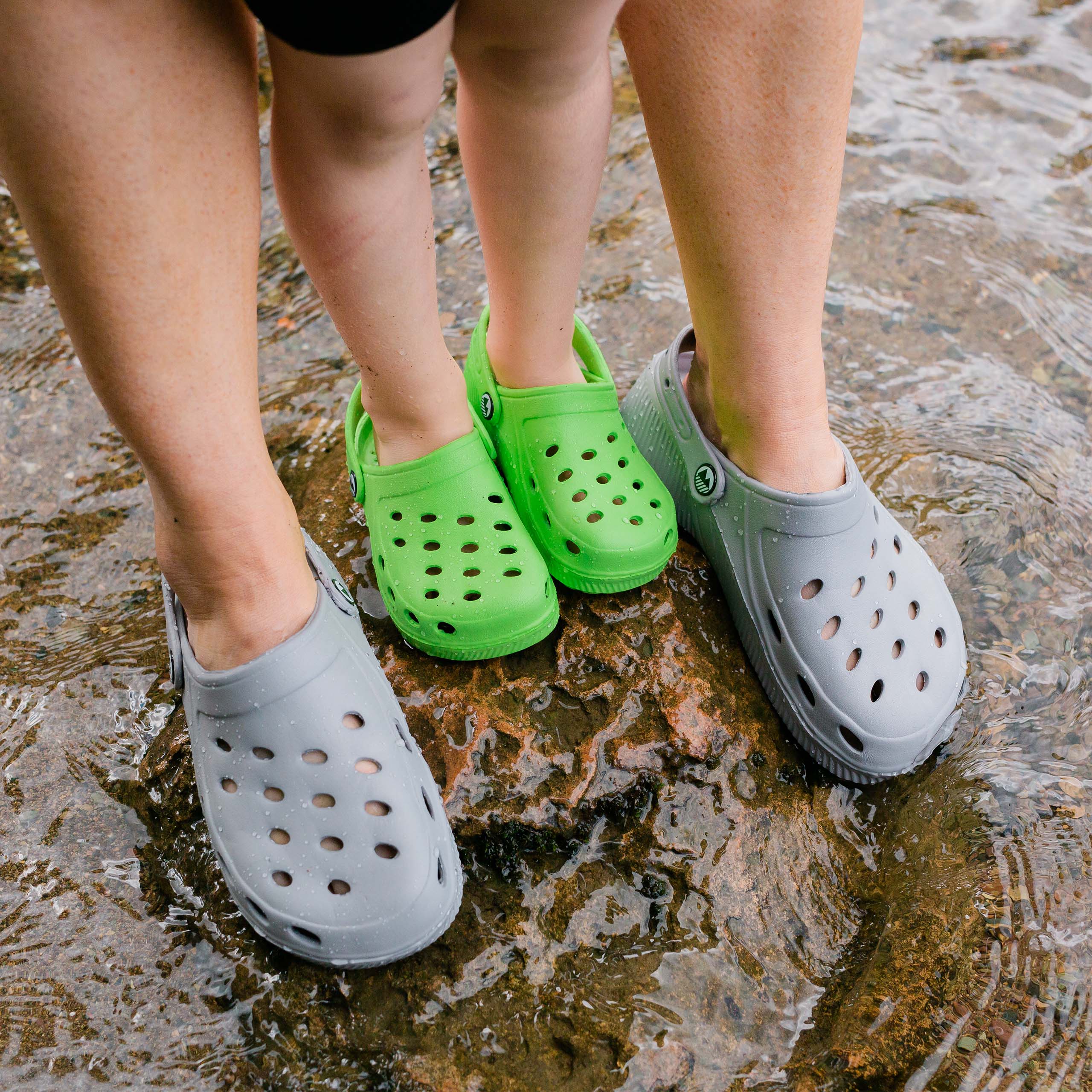 Breathable Kids' Slippers - Soft & Comfortable Ventilated Clogs for Boys & Girls - Perfect for Indoor Play, Beach, Pool & Backyard Fun