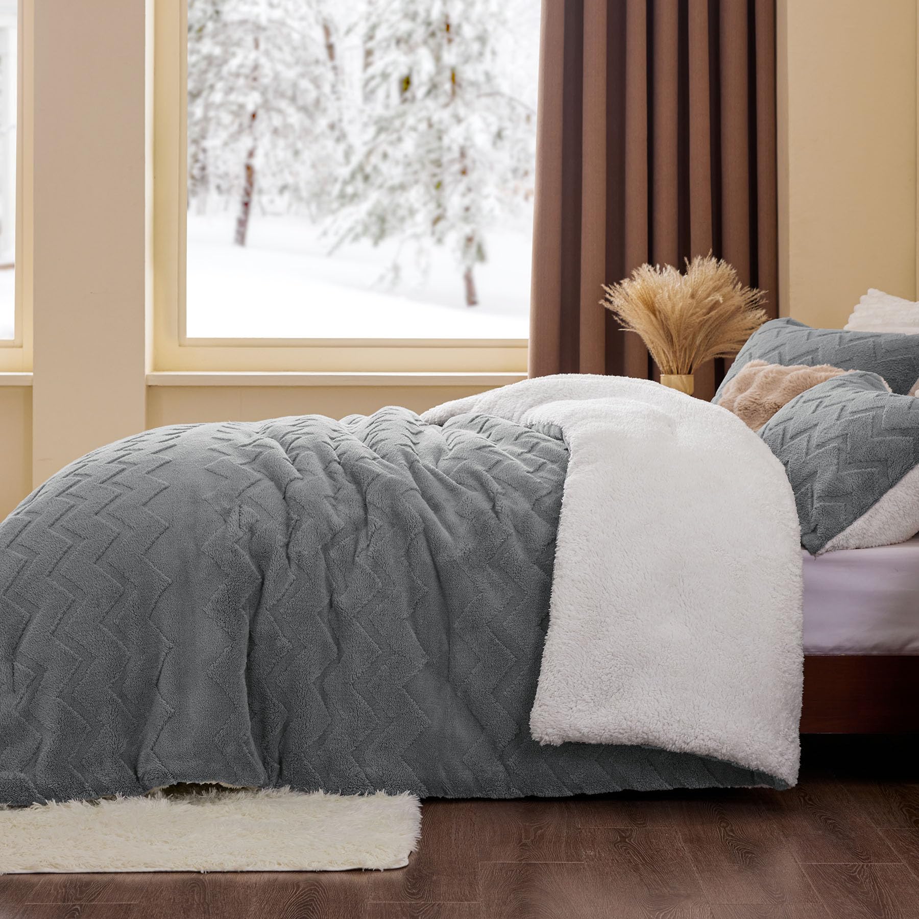 BEDELITE Fluffy Queen Comforter Set - Ultra Soft Sherpa Grey Bedding for Queen Size Bed | 3-Piece Luxury Winter Comforter Set with 1 Comforter & 2 Pillow Shams | Perfect for Cozy Winter Nights, Guest Rooms & Cold Weather Bedding