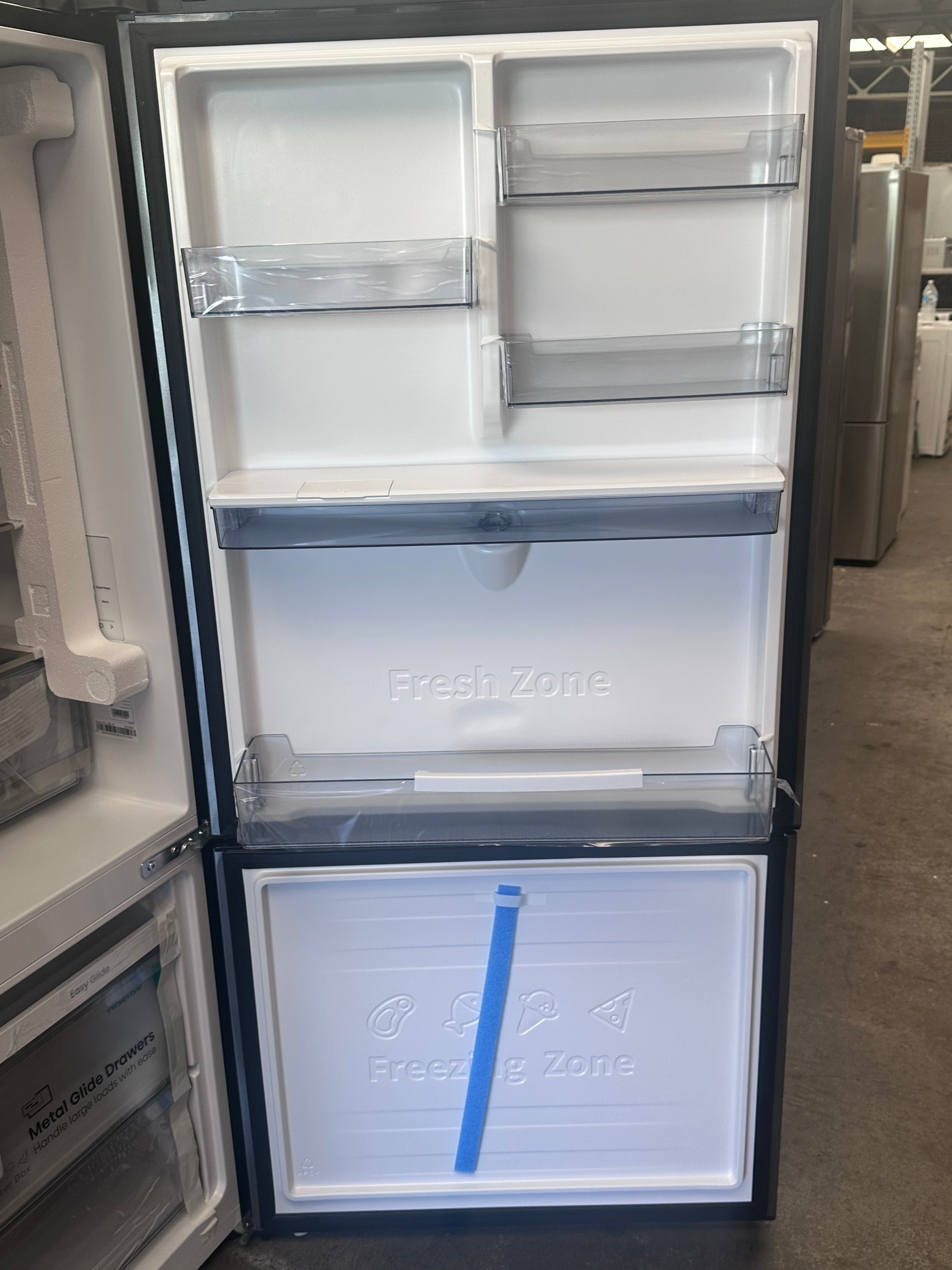 Brand New Hisense 500L PureFlat Bottom Mount Refrigerator with Non-Plumbed Water Dispenser - Dark Stainless Steel HRBM500TBW [3 Year Warranty] - Perfect for Modern Kitchens, Small Families & Energy-Efficient Homes