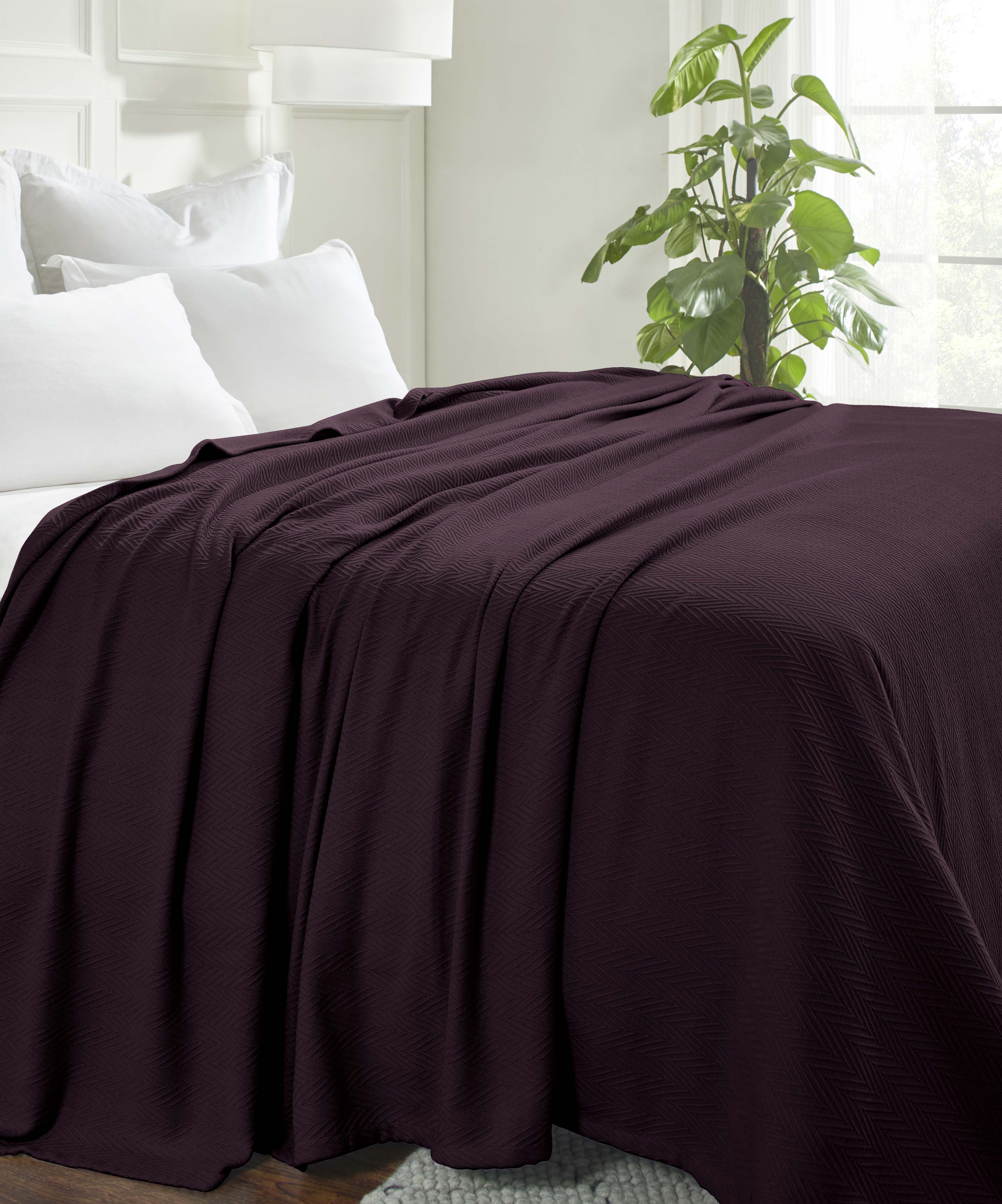 Soft All-Season Chevron Cotton Bed Blanket & Sofa Throw - Cozy Home Decor for Living Room, Bedroom, and Travel