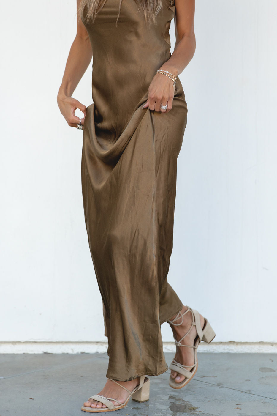 Elegant Satin Strapless Maxi Dress for Women - Formal Evening Gown & Wedding Guest Dress - Perfect for Prom, Cocktail Parties & Summer Events