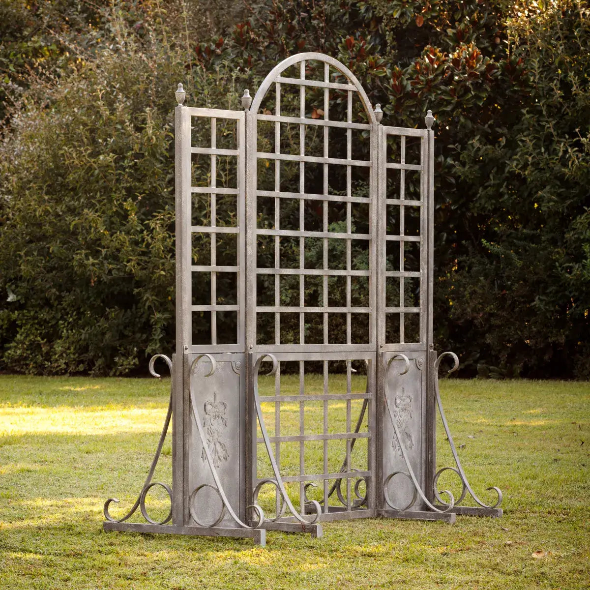 Chateau Trellis - Elegant Garden Trellis for Climbing Plants, Flowers & Vines | Perfect for Outdoor Gardens, Patios & Backyard Decor