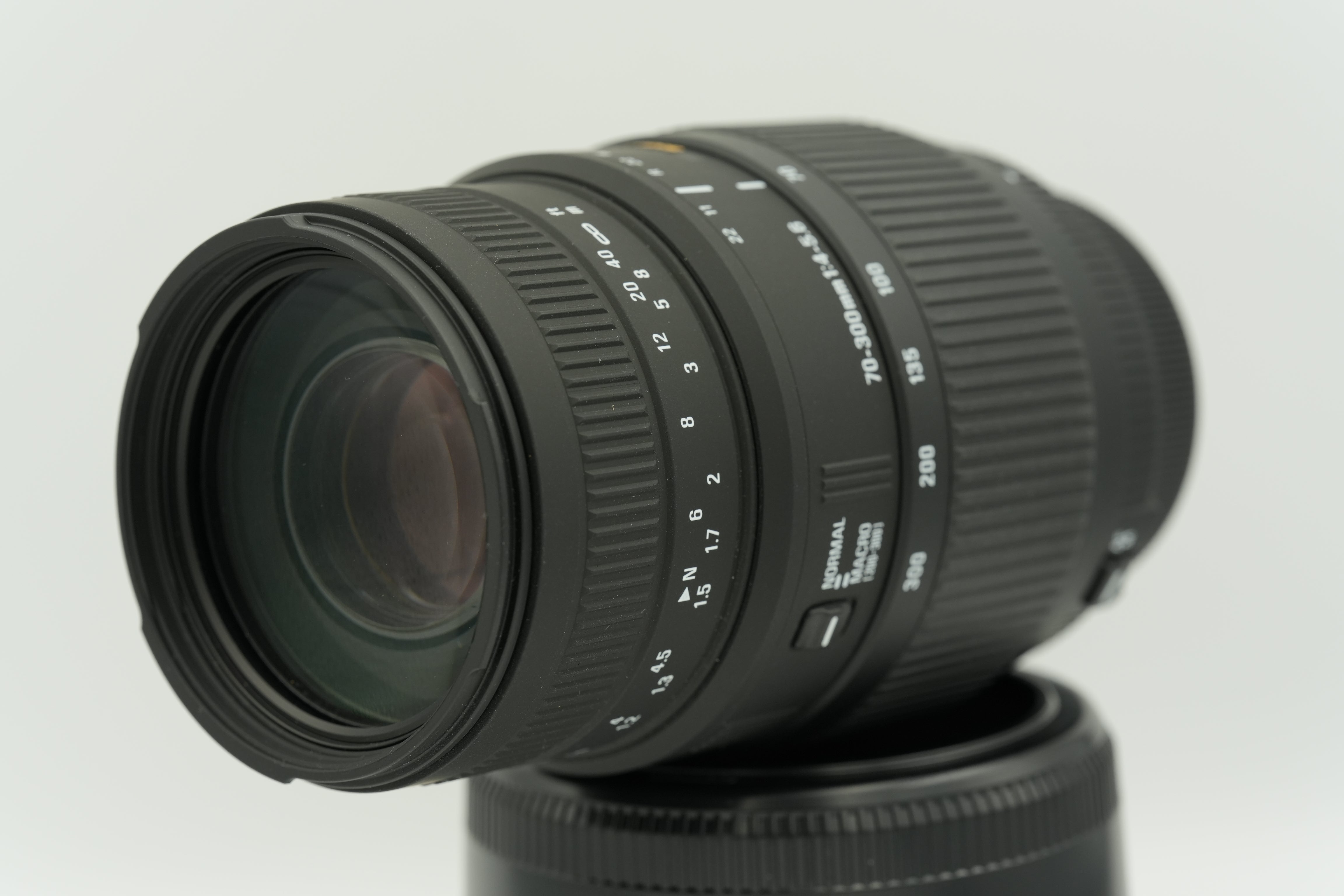 Used Sigma 70-300mm f/4-5.6 DG Macro Telephoto Zoom Lens for Nikon F Mount DSLR Cameras - Perfect for Wildlife, Sports & Nature Photography