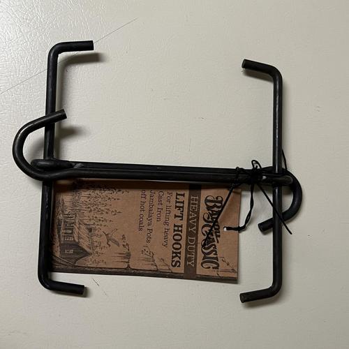 Bayou Classic 0822 Heavy Duty Steel Lift Hooks - 2 Pack for Jambalaya Pots, Crawfish Boils & Outdoor Cooking - Secure Lifting Solution for Cast Iron Dutch Ovens & Large Stock Pots