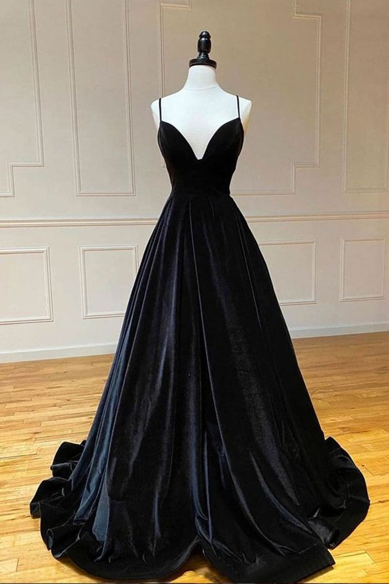 Elegant A-Line V-Neck Black Velvet Long Prom Dress with Spaghetti Straps - Formal Evening Gown for Homecoming, Wedding, and Special Occasions