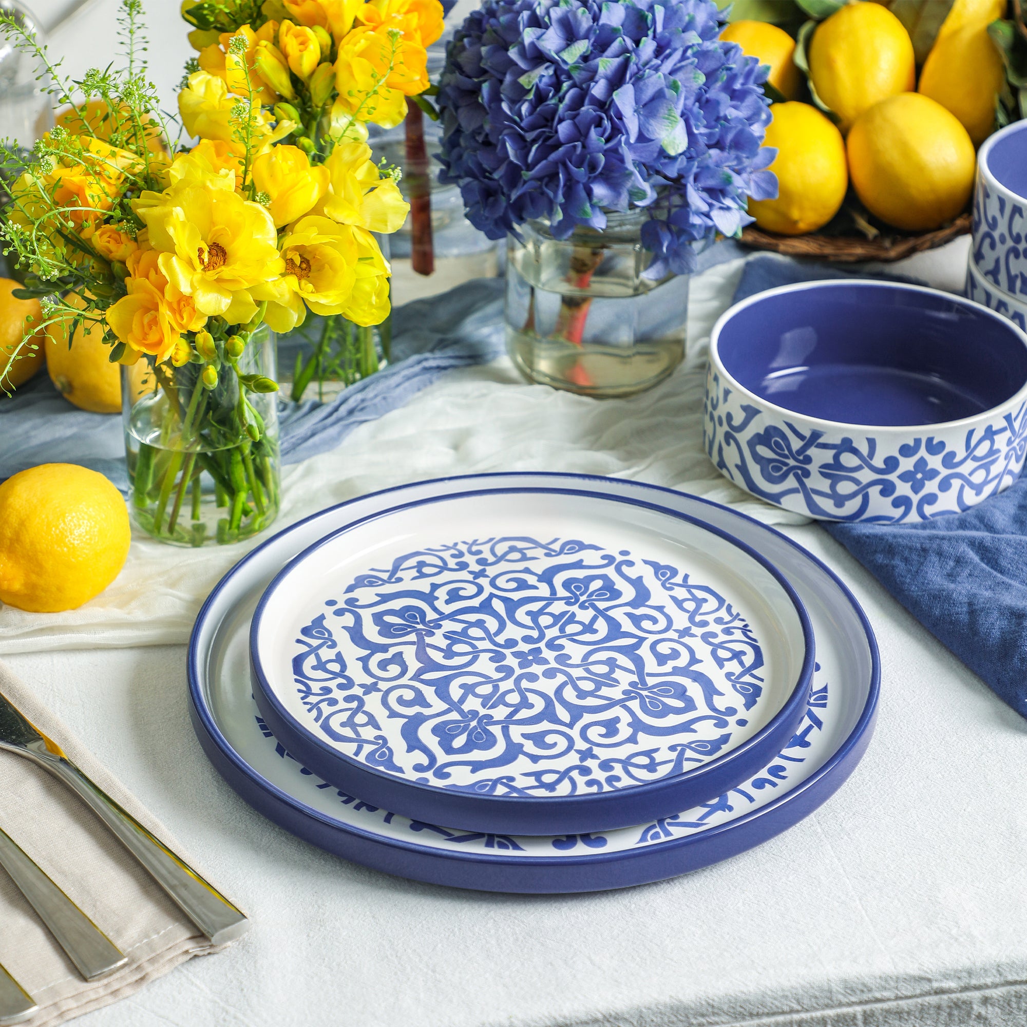 Premium Tropea Stoneware Dinnerware Set - 16-Piece Blue Ceramic Plates, Bowls & Mugs - Durable & Stylish for Everyday Dining & Entertaining