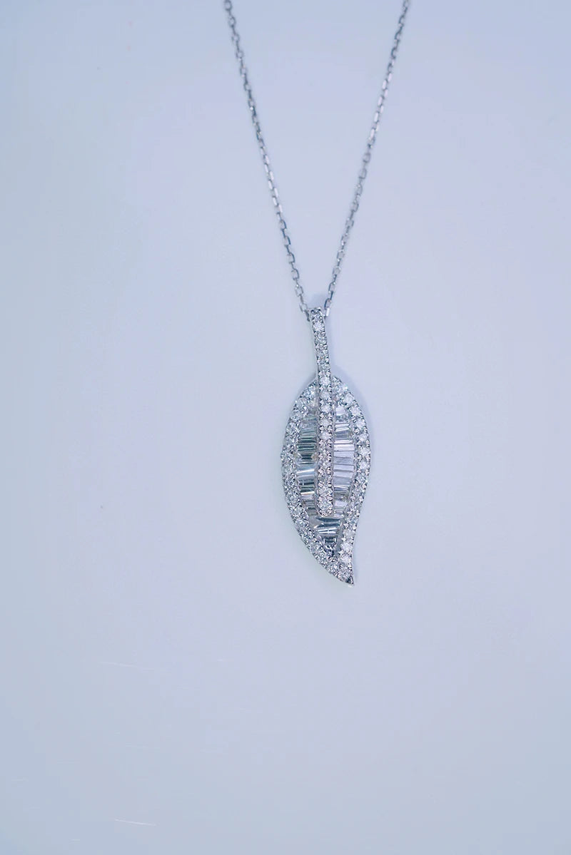 18K White Gold Real Natural Diamond Pendant Necklace for Women - Elegant Jewelry Gift for Anniversary, Birthday & Special Occasions