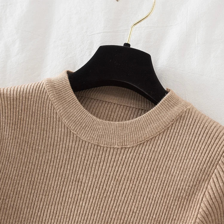 Thick Buttoned Long Sleeve O-Neck Sweater for Women - Cozy Winter Pullover for Casual Outfits & Office Wear