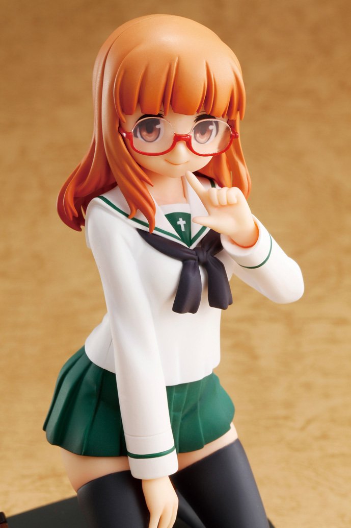 Girls und Panzer 1/350 Scale Takebe Saori & M3 Lee Tank Model Kit with 1/10 Scale Painted Figure by Chara-ani - Anime Collectible for Display & Wargaming Scenes