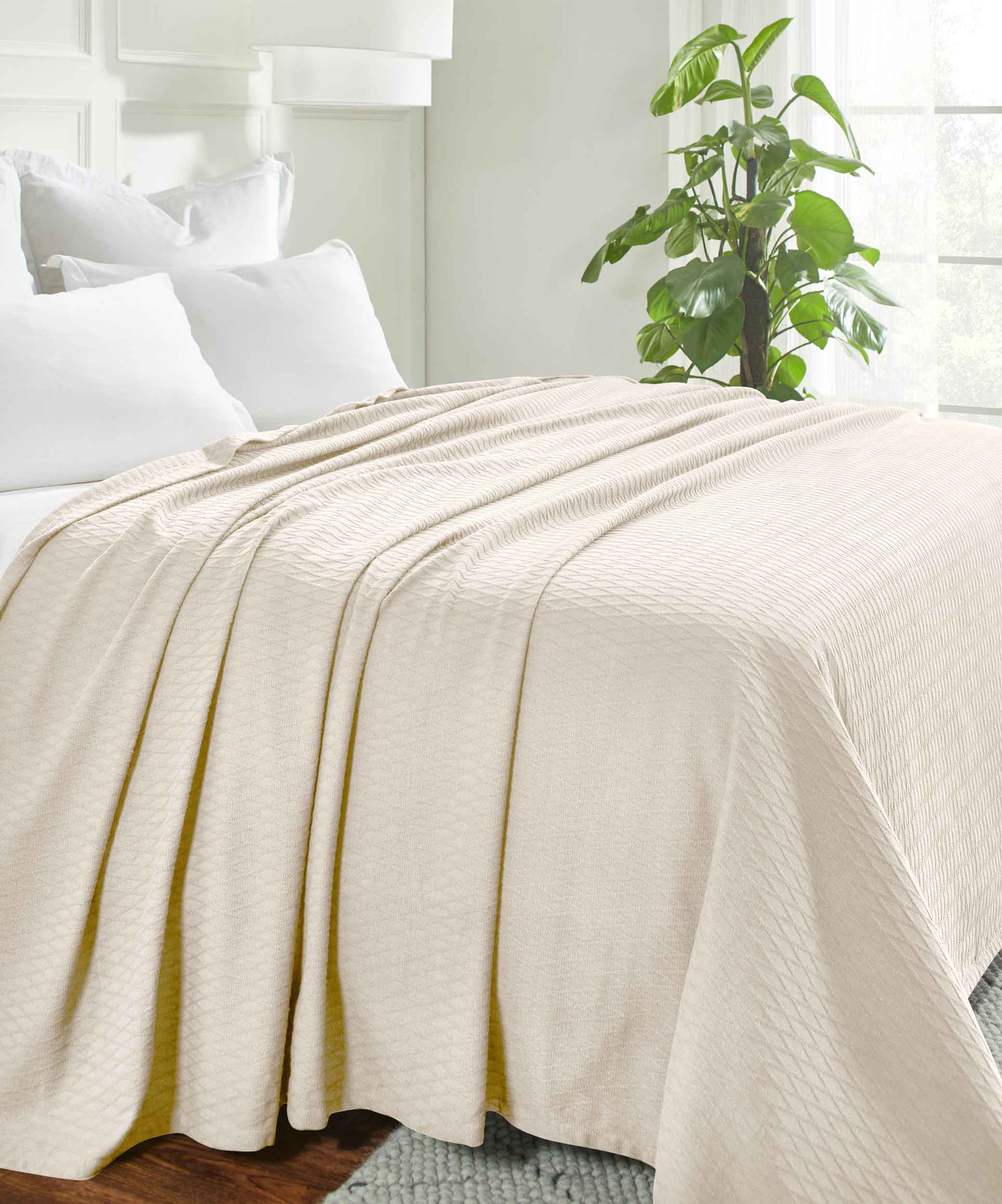 Premium Cotton All-Season Diamond Pattern Bed Blanket & Sofa Throw - Soft Cozy Blanket for Bedroom, Living Room, Travel and Gift Giving