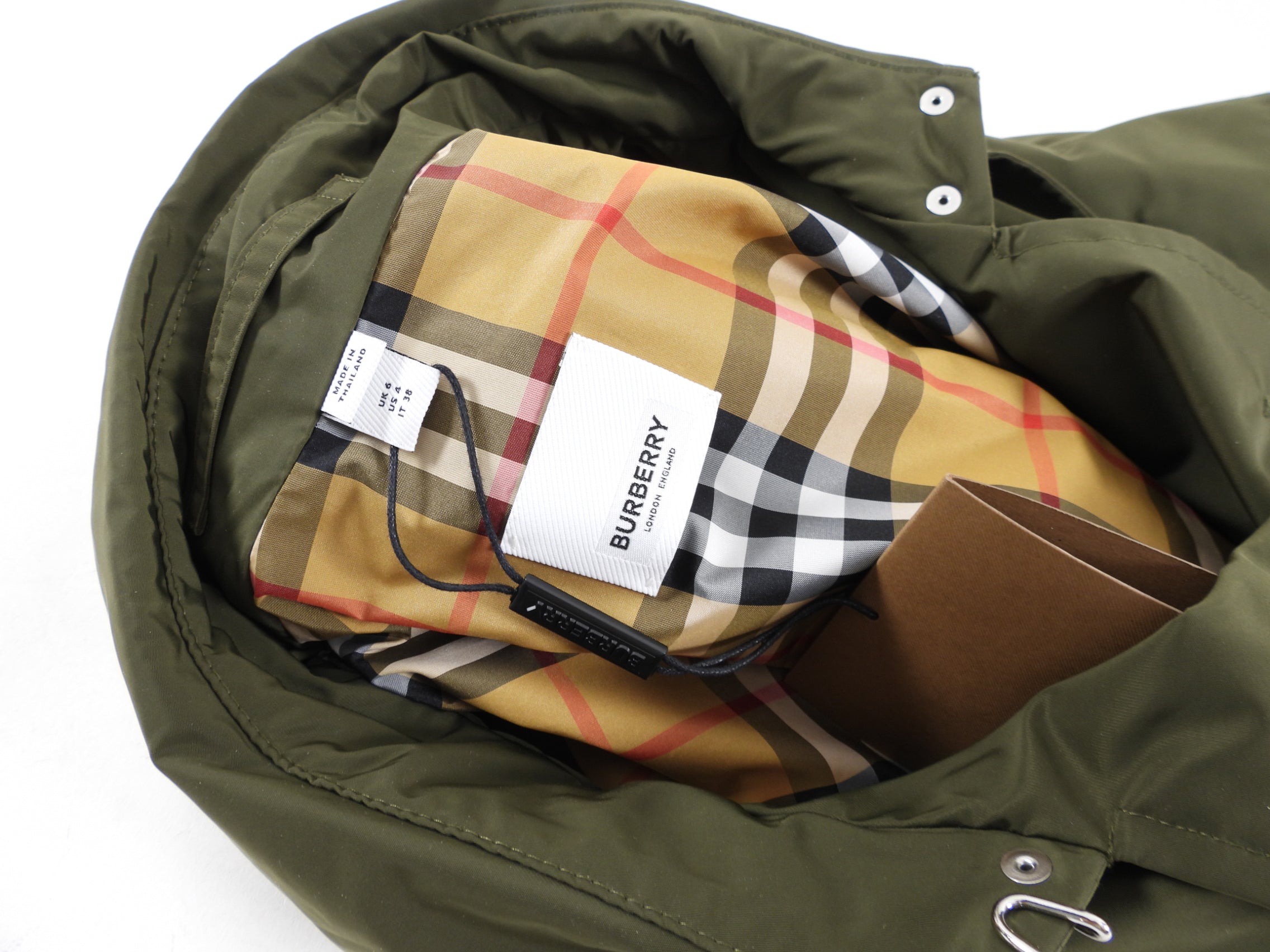 Burberry Olive Green Nylon Lightweight Trench Coat for Women | Size IT38 / US 4 | Waterproof Windbreaker for Travel & Everyday Wear