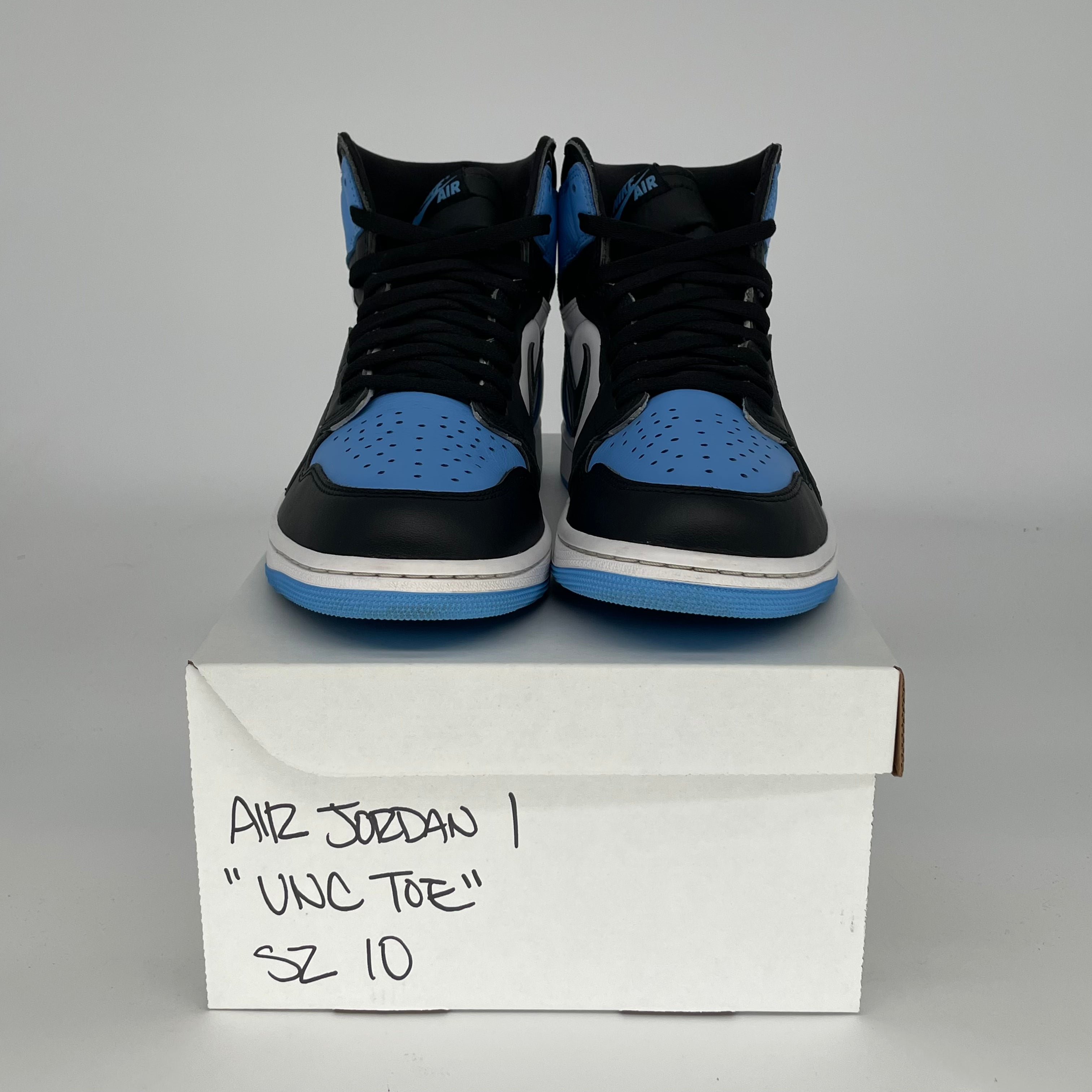 AIR JORDAN 1 UNC TOE Sneakers - Men's Size 10/Women's 11.5 (DZ5485-400) - Classic Blue & White Basketball Shoes for Casual Wear & Street Style