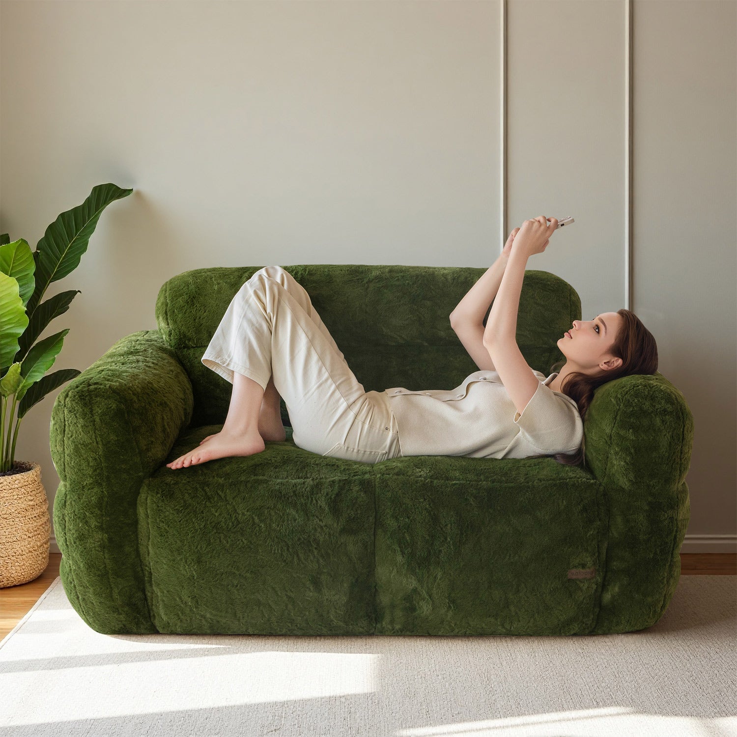 MAXYOYO Giant Bean Bag Chair - Ultra Soft Faux Fur Oversized Lounger for Adults & Teens, Green - Perfect for Bedroom, Living Room, Game Room & Dorm Relaxation