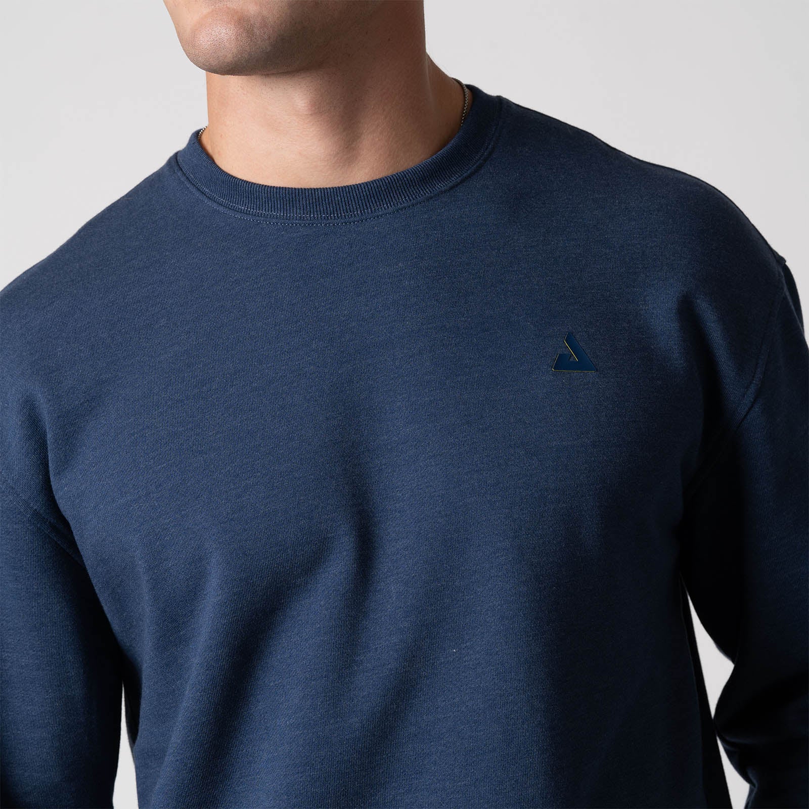 Unisex Fleece Crew Neck Sweatshirt - Soft & Warm Winter Pullover for Men & Women - Perfect for Casual Wear, Outdoor Activities & Layering