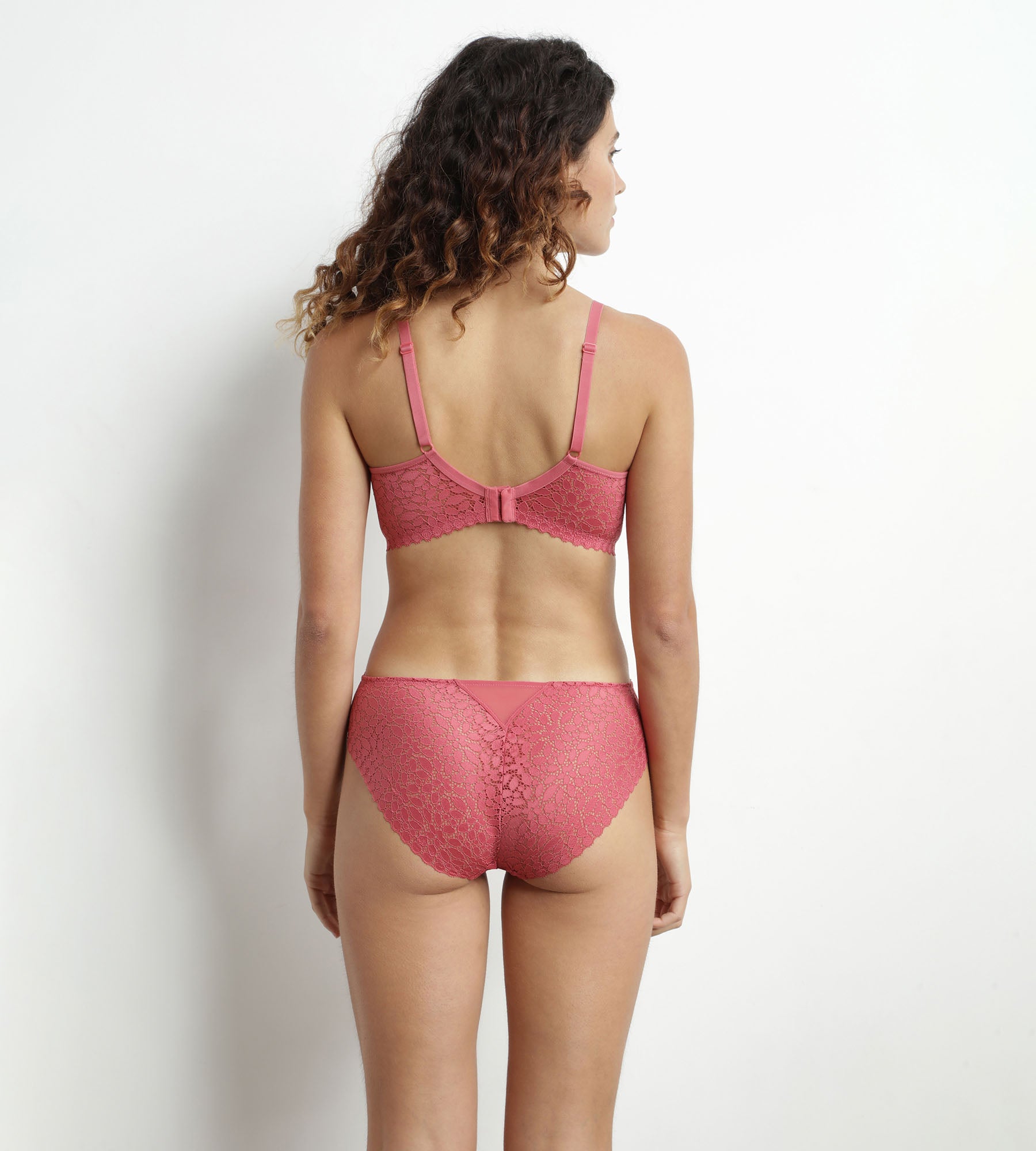 Floral Lace Triangle Bralette - Wireless Comfort Bra for Everyday Wear - Perfect for Yoga, Lounge & Casual Outfits