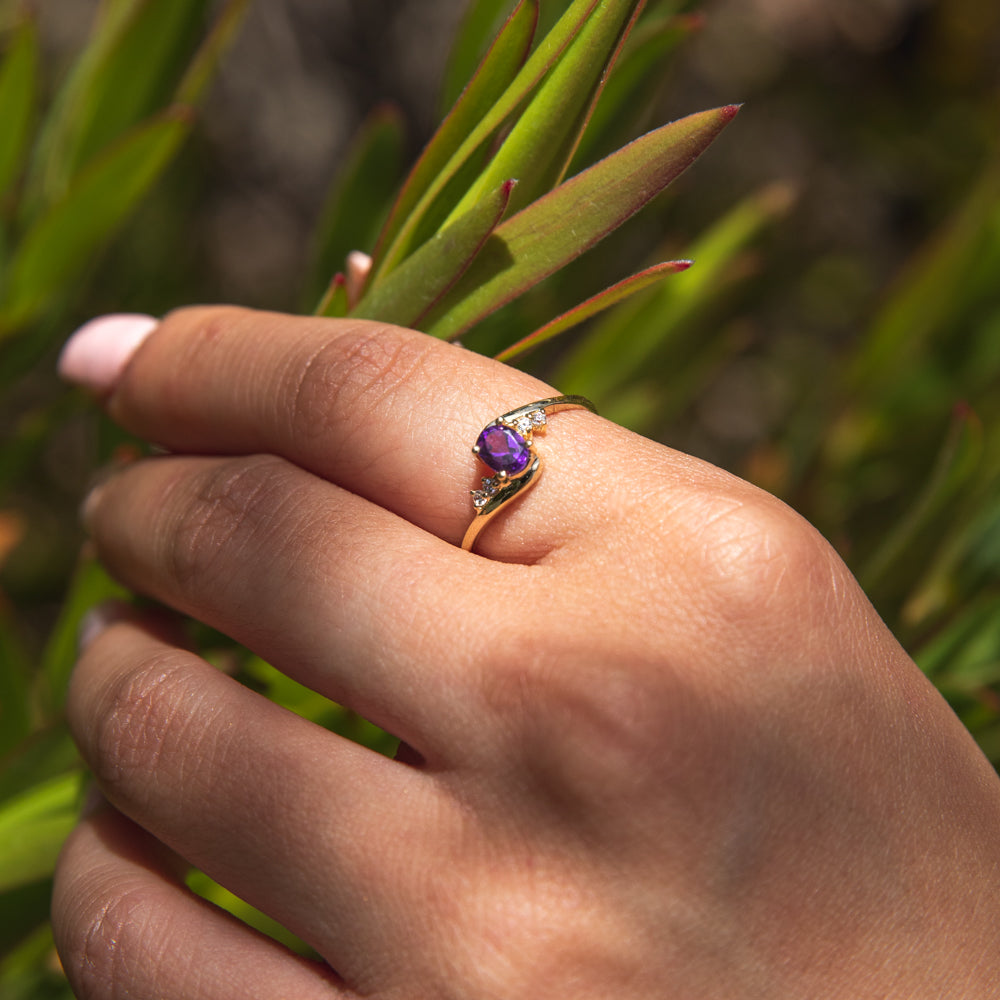 9ct Yellow Gold Amethyst & Cubic Zirconia Swirl Ring for Women - Elegant Purple Gemstone Jewelry Gift for Birthday, Anniversary & Valentine's Day