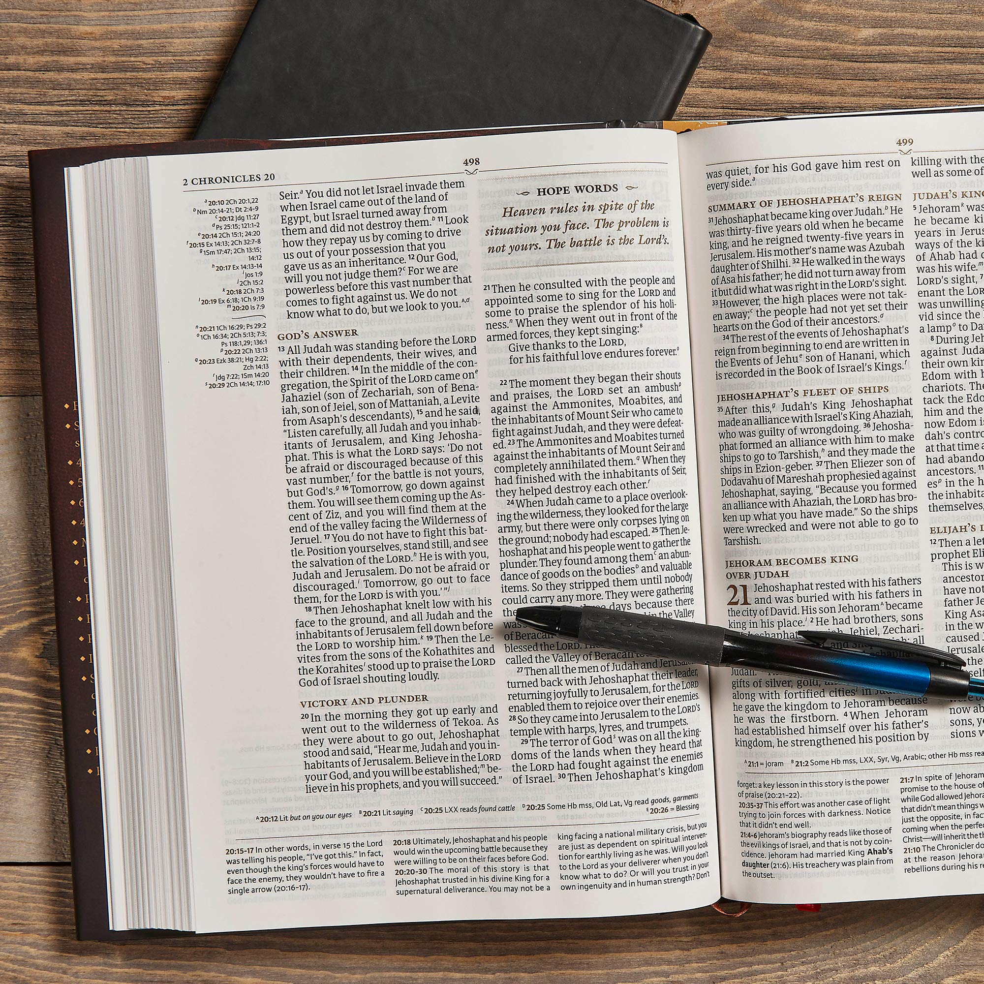 CSB Tony Evans Study Bible - Hardcover, Black Letter Edition with Study Notes, Commentary, Articles, Videos & Charts | Easy-to-Read Serif Type | Perfect for Bible Study, Sermon Preparation & Personal Devotion
