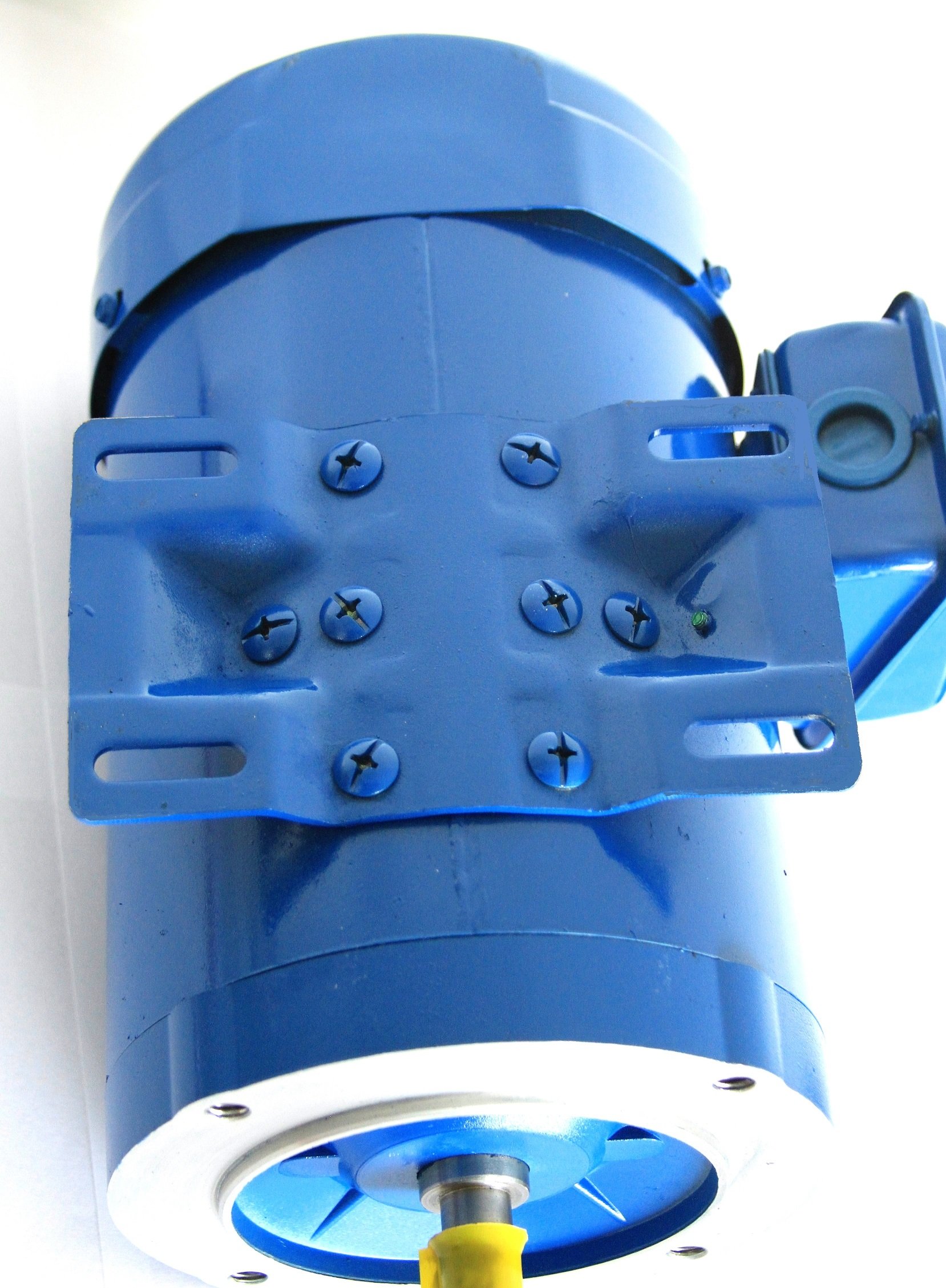 Hallmark Industries MA0507A 3/4 HP AC Motor - 1725 RPM, 1 Phase 60Hz, 115/208-230V, 56C/TEFC, Capacitor Start with Foot Mount, SF 1.15, Steel Frame (Single Unit) - Ideal for Pumps, Fans, and Industrial Machinery