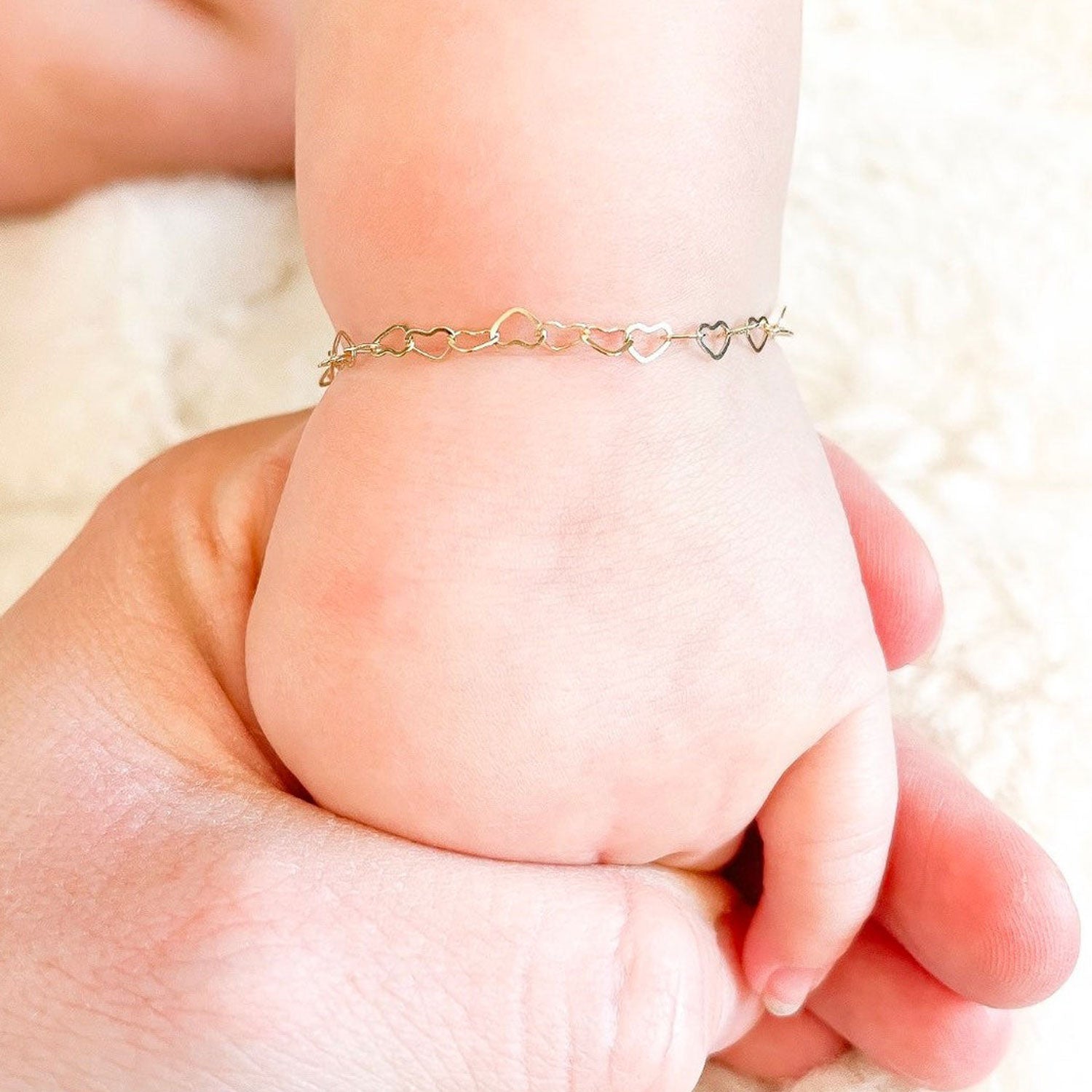 Dainty Gold Heart Chain Bracelet for Women - Elegant Layering Jewelry for Everyday Wear & Special Occasions