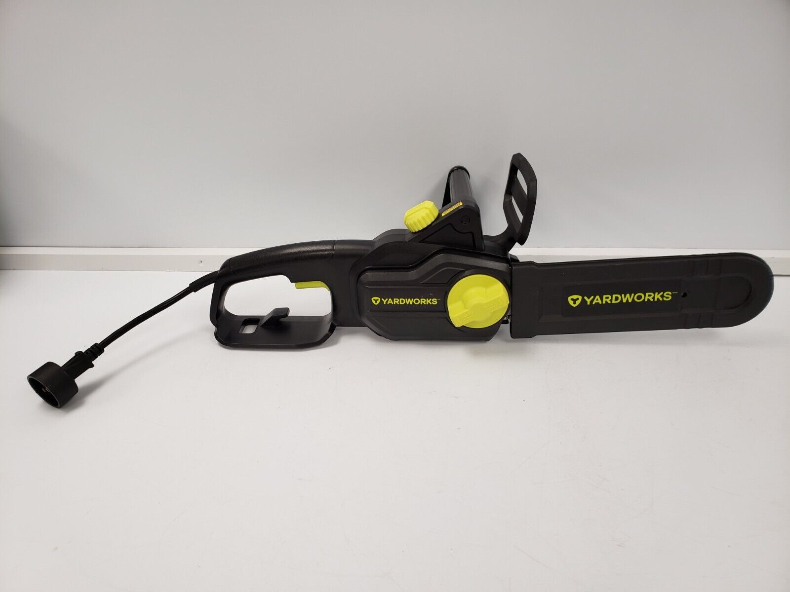 Yardworks 054-5757 2-in-1 Chainsaw with Pole Attachment - Perfect for Tree Trimming, Pruning & Yard Maintenance