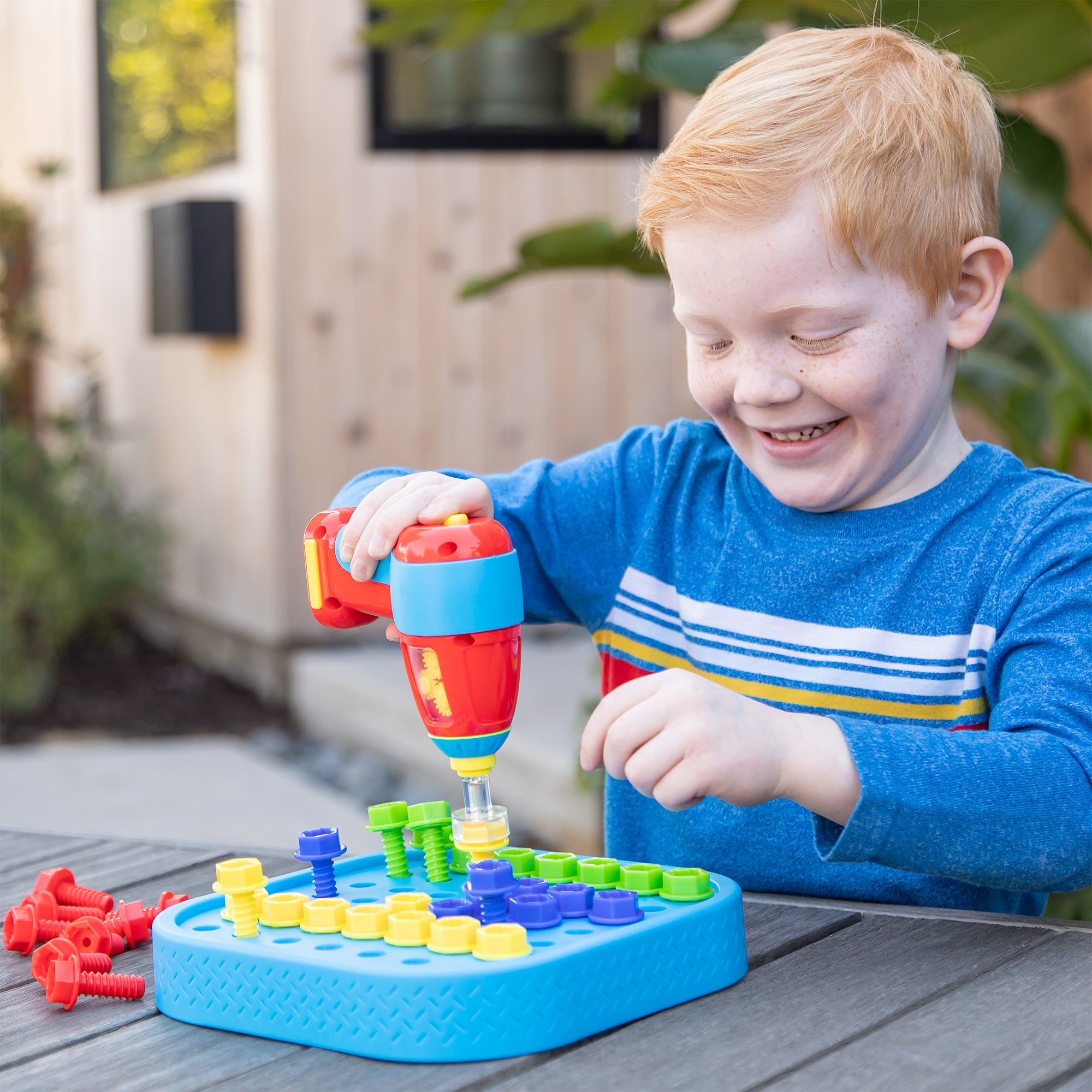 Educational Insights Design & Drill Bolt It Bucket - STEM Learning Toy for Kids, Colorful Construction Building Set with Screwdriver & Bolts - Perfect for Preschool Classroom, Birthday Gifts & Creative Play