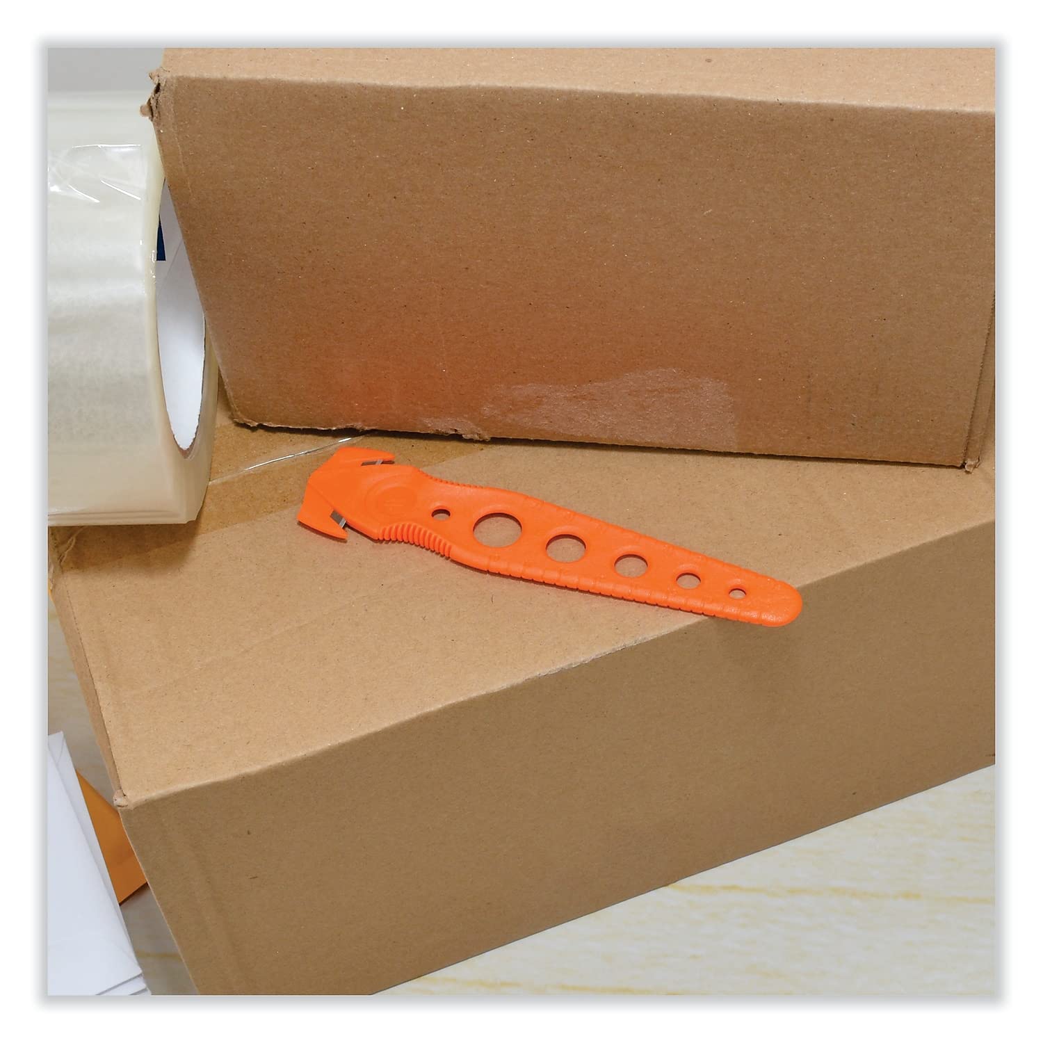 Westcott Safety Cutter 5.75 Inch - Orange Plastic Utility Knife with Retractable Blade - Pack of 5 (ACM17521) - Ideal for Office, School, Crafts & DIY Projects