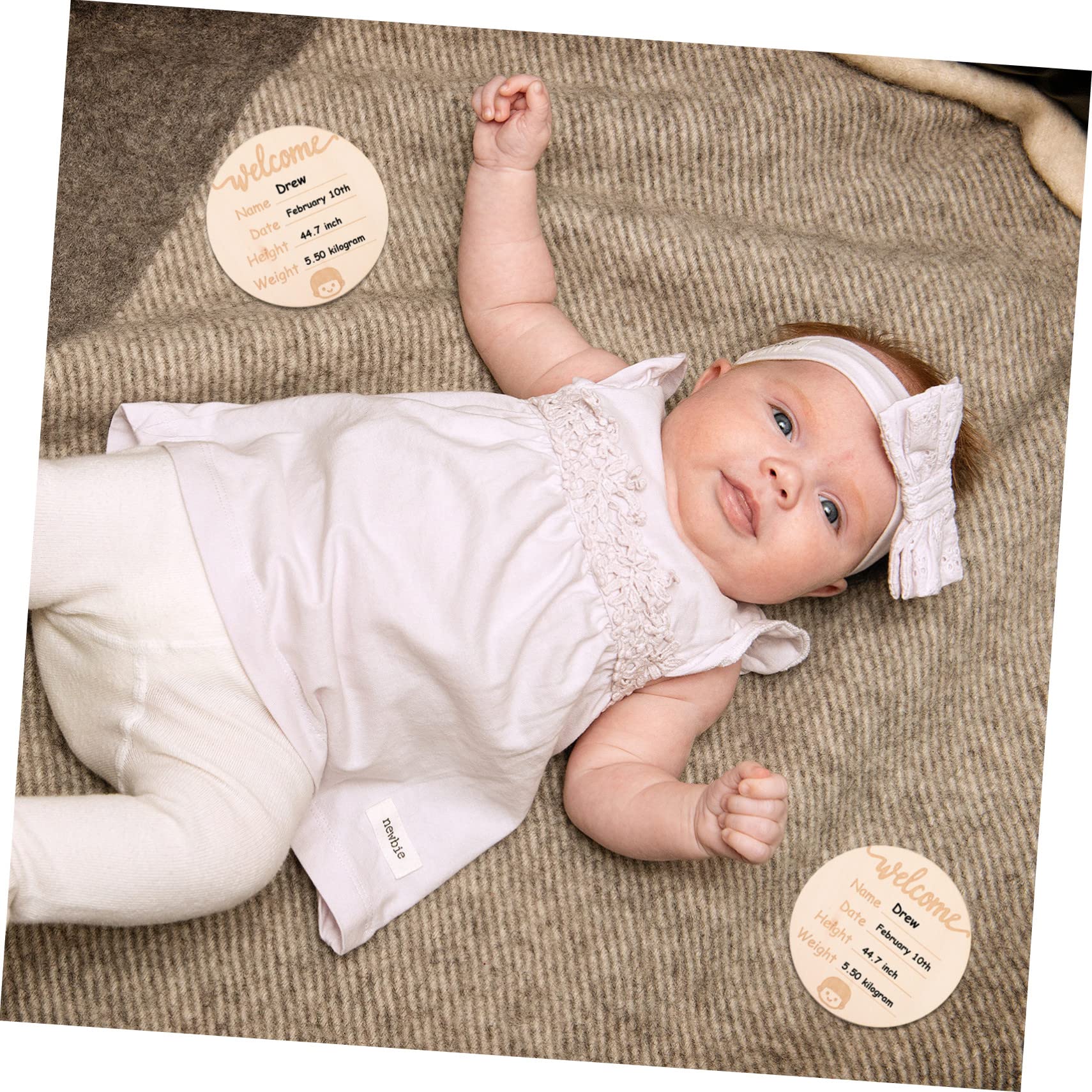 iFundom 20-Piece Wooden Name Sign Cards - Baby Birth Announcement & Milestone Discs for Showers, Gender Reveals, and Nursery Decor - Perfect for Newborn Photography and First Birthday Celebrations