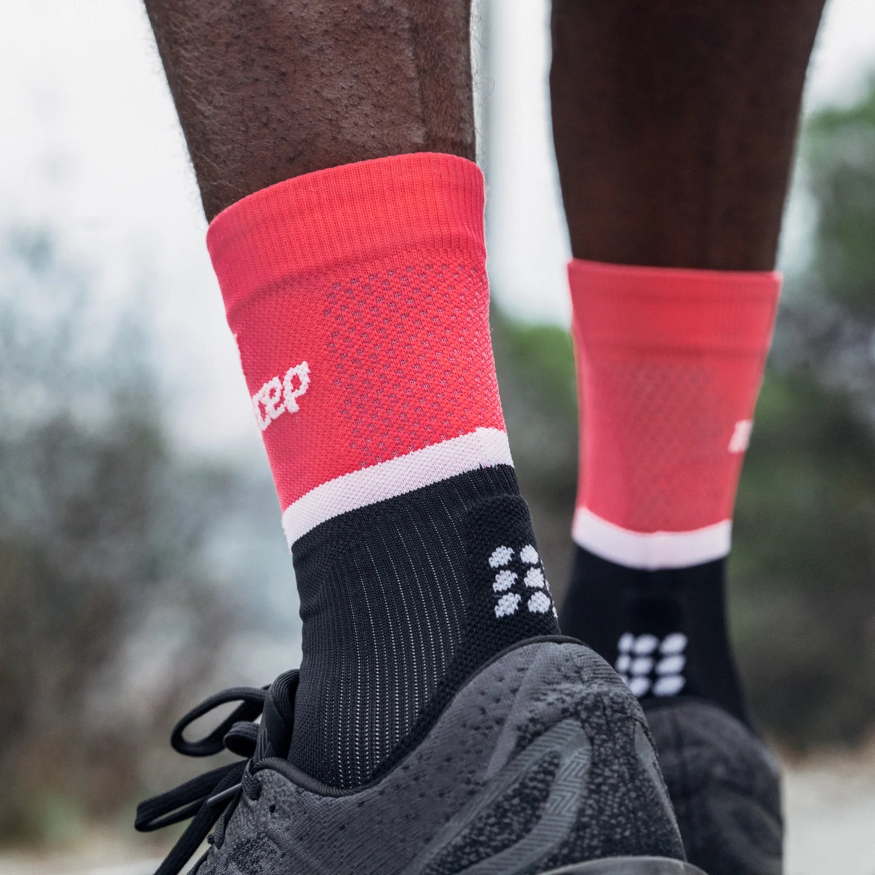CEP Men's The Run Compression Socks Mid Cut v4 - Performance Running Socks for Athletes & Runners - Ideal for Marathon, Training & Recovery