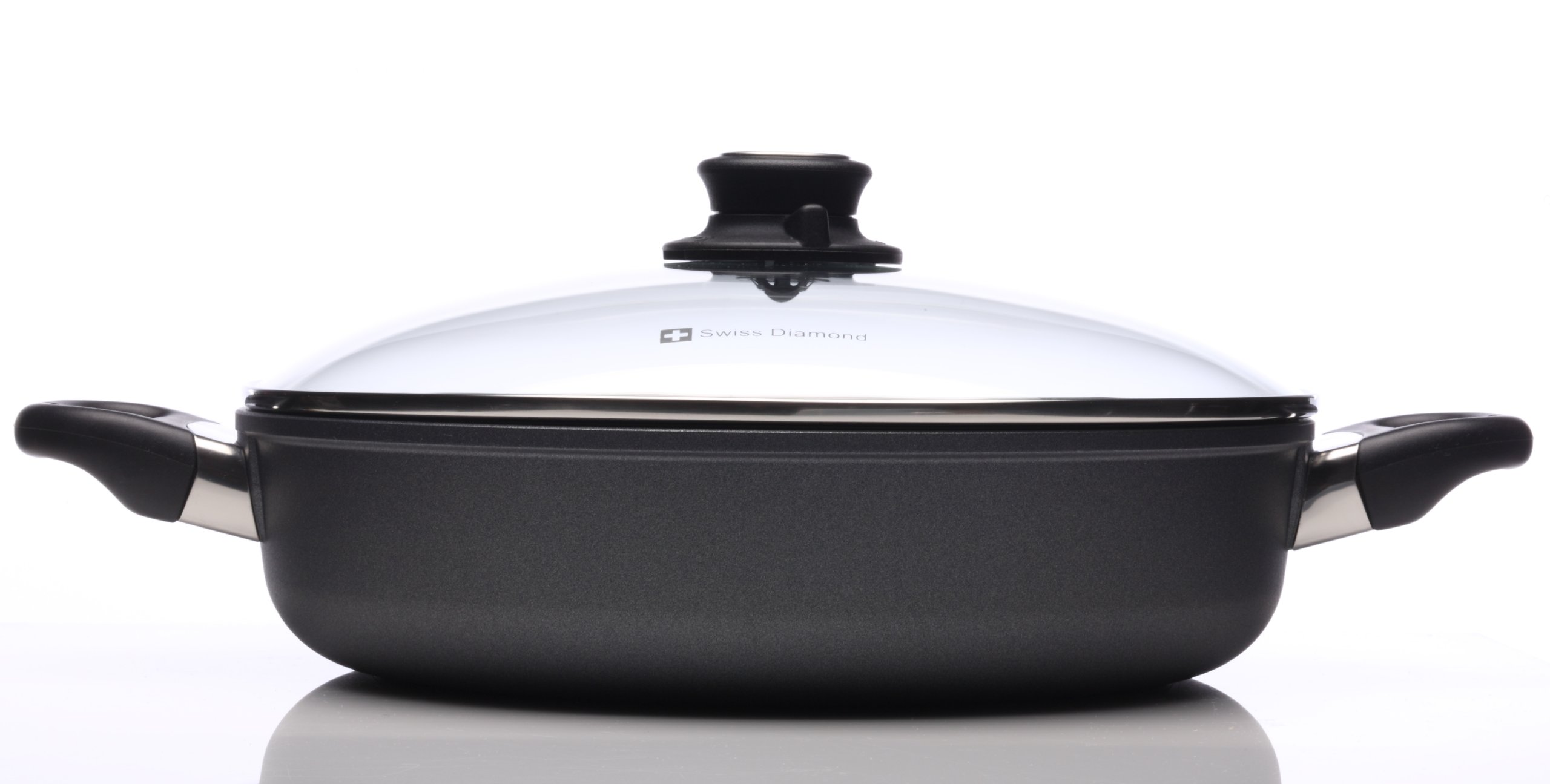 Swiss Diamond 11 Inch (3.7 Qt) Nonstick Induction Saute Pan with Lid - Diamond Coated Aluminum Cookware, Oven & Dishwasher Safe - Perfect for Sautéing, Frying & Simmering - Ideal for Home Chefs & Professional Kitchens