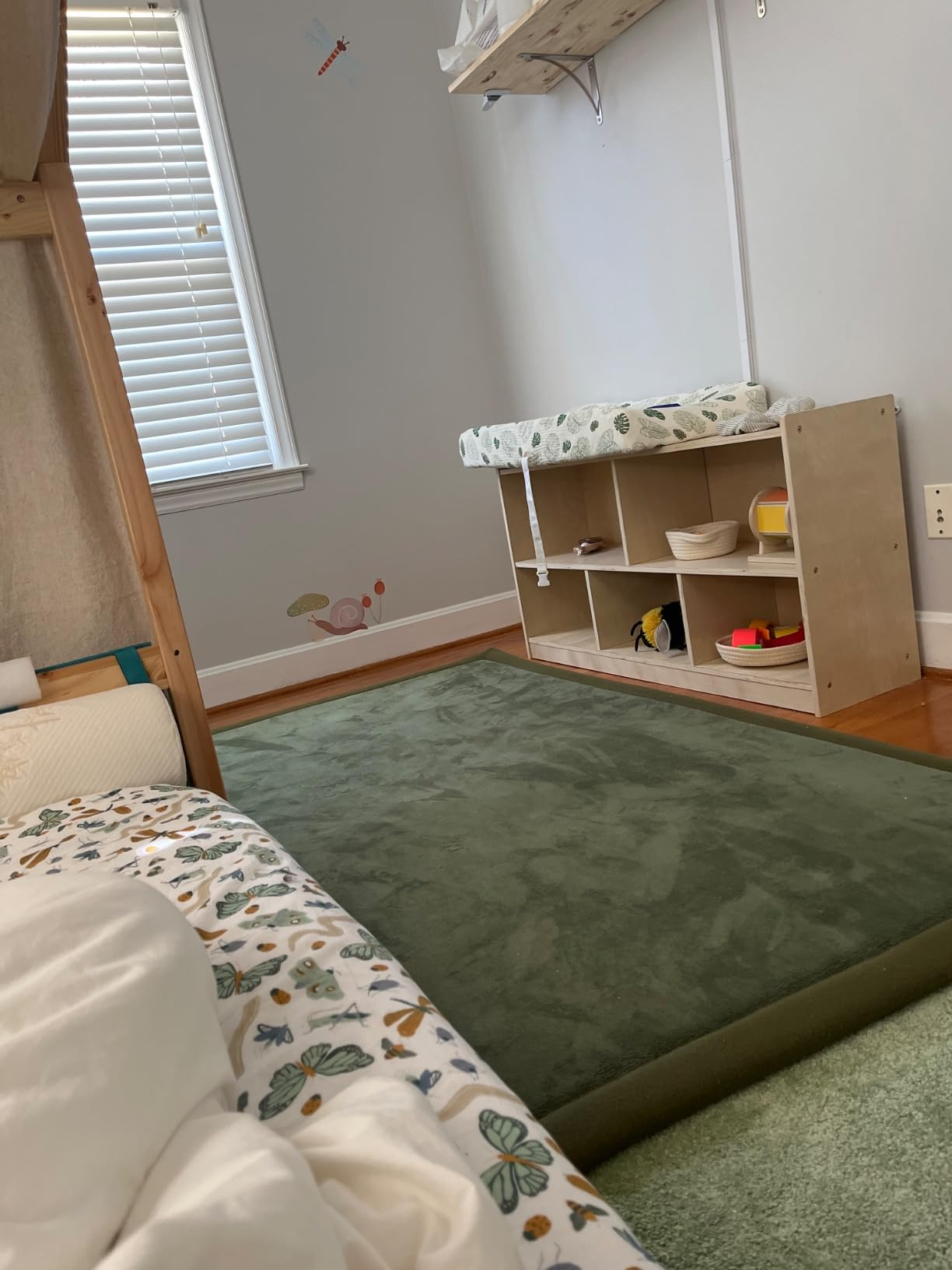 MAXYOYO Baby Play Mat - Soft Coral Velvet Thick Japanese Foam Rug with Non-Slip Backing, Olive Green - Perfect for Nursery, Playroom & Toddler Safe Flooring