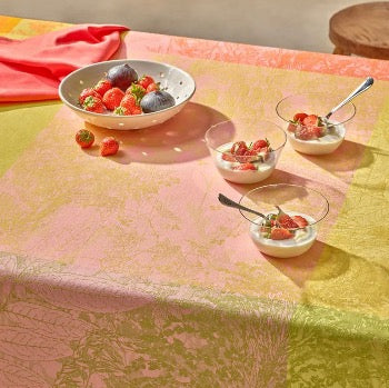Premium 100% Cotton Placemat Set of 4 - 16x20 Inches - Mille Esprit Jardin Chatoyant Design - Elegant Table Setting for Dining Room, Kitchen, or Party Decor