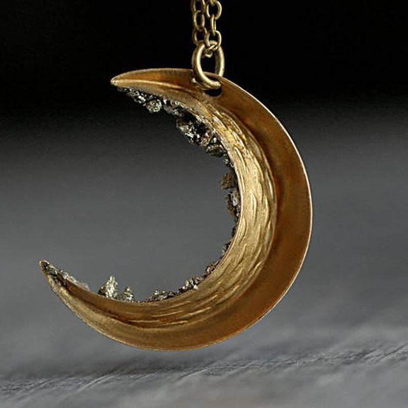 Vintage Moon Shaped Diamond Pendant Necklace for Women - Elegant 925 Sterling Silver Jewelry Gift for Birthday, Anniversary & Valentine's Day