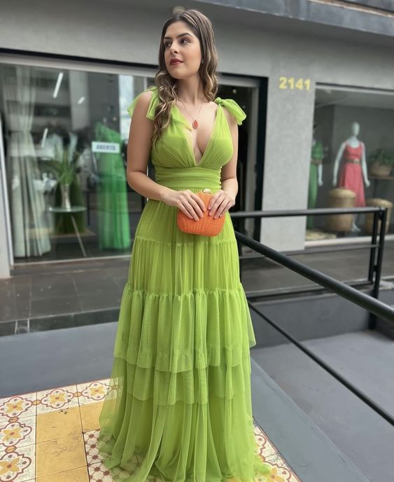 Elegant Green Deep V-Neck A-Line Tulle Prom Dress with Tiered Skirt for Formal Parties & Evening Events | Perfect for Homecoming, Prom, and Special Occasions