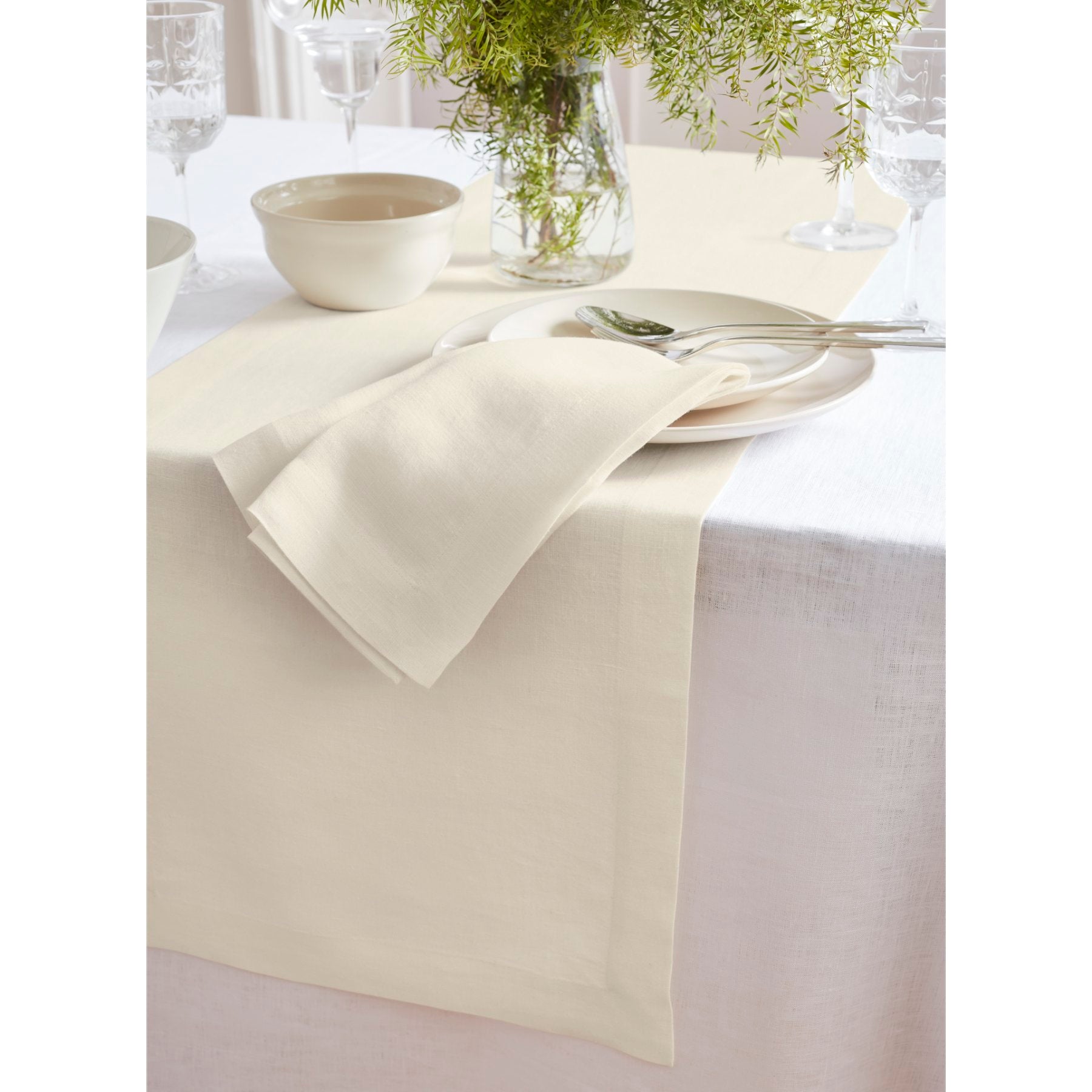 Sonoma Table Runner - Elegant Dining Decor for Thanksgiving & Christmas | Perfect for Holiday Tablescapes & Home Decor