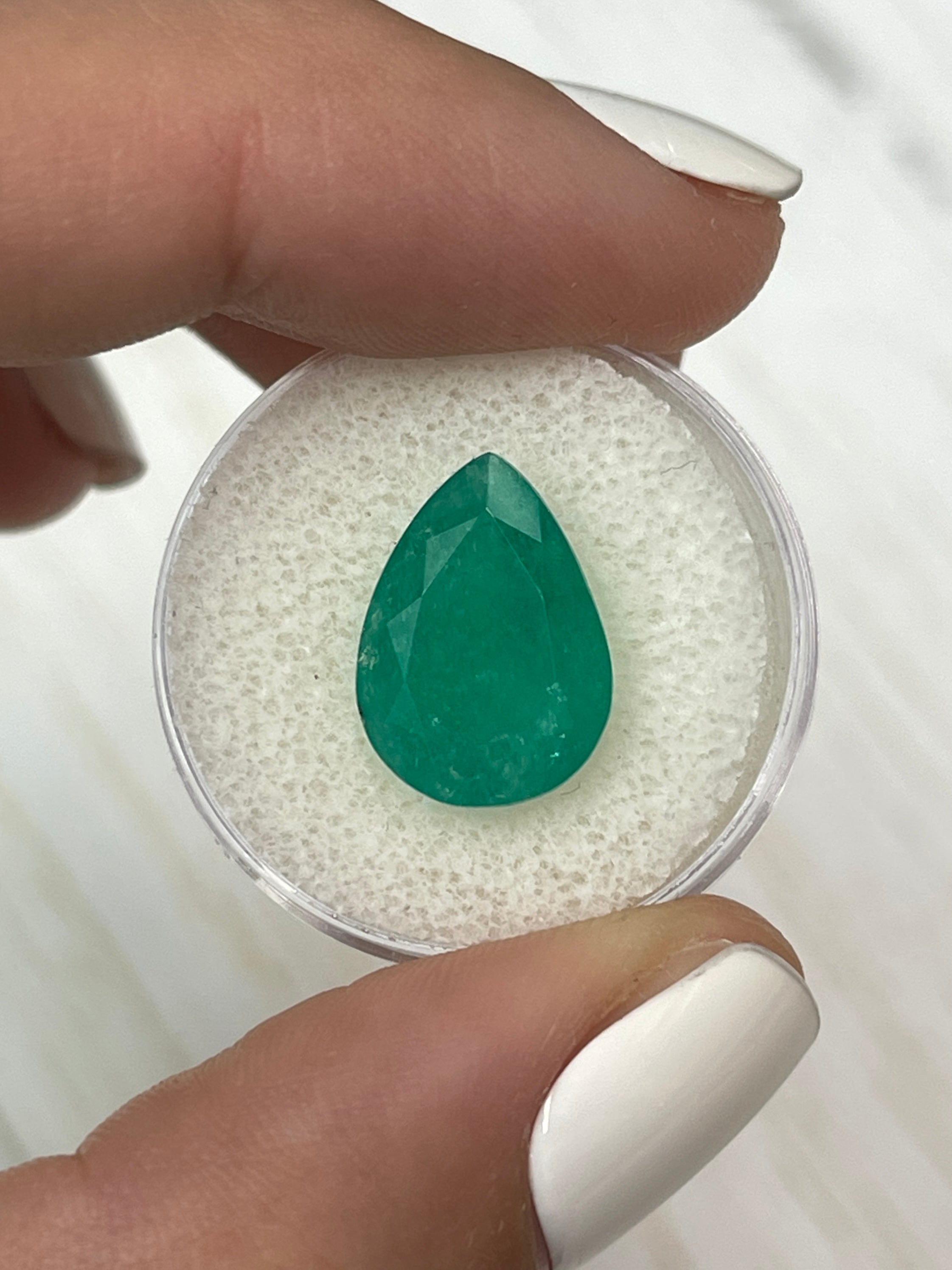 6.59 Carat Natural Colombian Emerald Pear Cut Loose Gemstone for Jewelry Making - Engagement Rings, Necklaces & Earrings