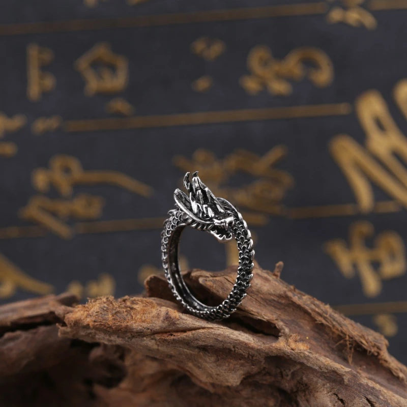 Dragon Face Ring for Men & Women - Gothic Fantasy Jewelry - Perfect for Cosplay, Halloween, and Medieval Costume Accessories