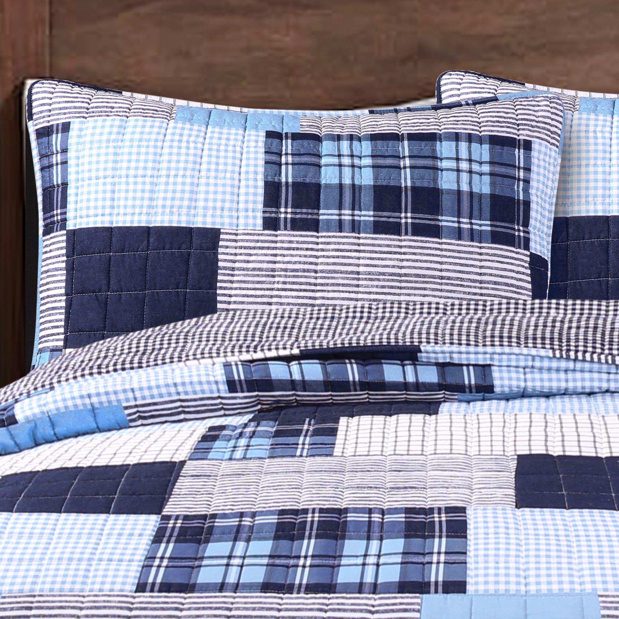 Greenville 3-Piece Quilt Set - Queen Size Bedding with Matching Pillow Shams - Perfect for Cozy Bedrooms & Guest Rooms