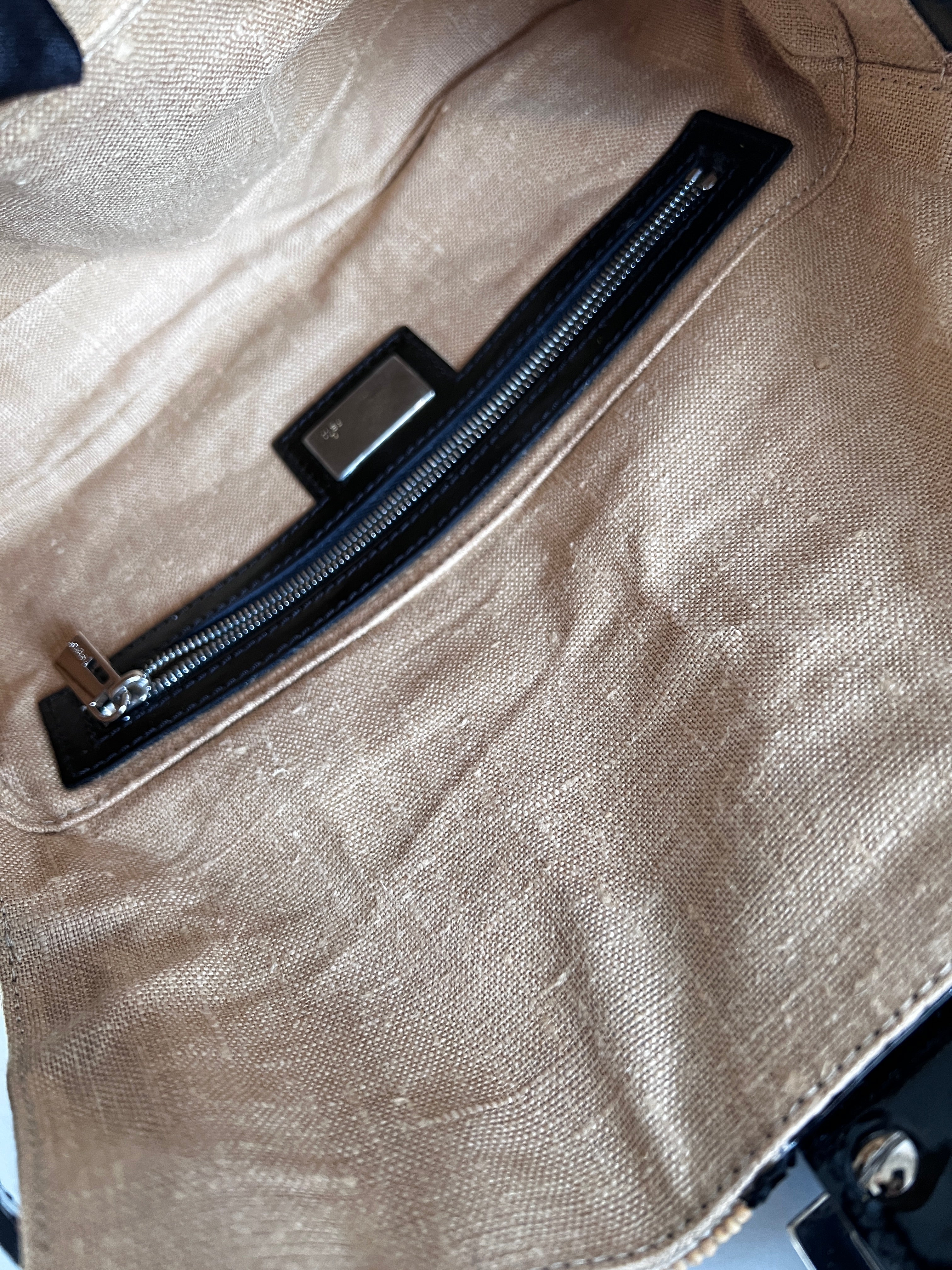 Fendi Conch Wooden Beads Baguette Handbag - Luxury Designer Shoulder Bag for Women, Perfect for Parties, Weddings & Evening Events