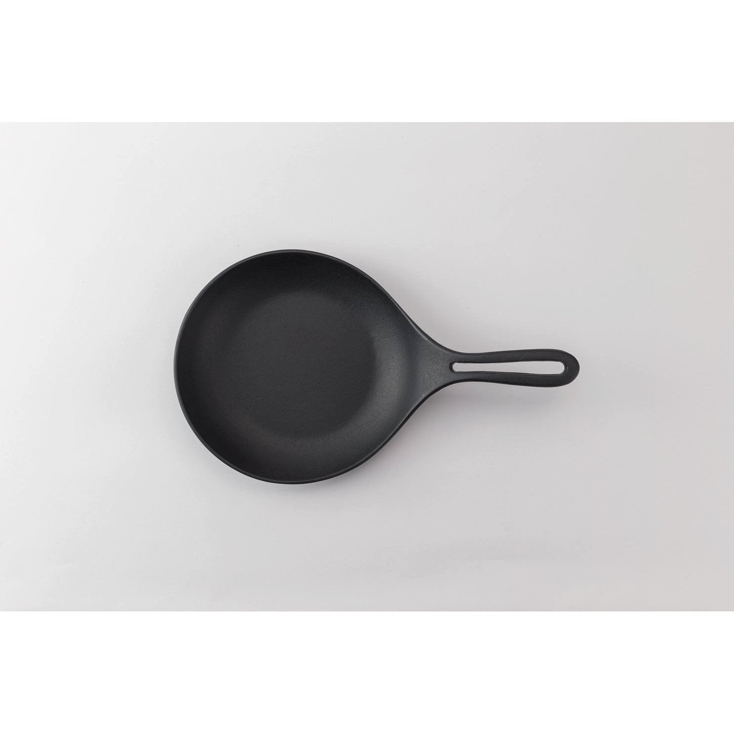 Iwachu Nambu Cast Iron Omelette Frying Pan 24cm - Premium Japanese Cookware for Perfect Omelets, Pancakes & Skillet Meals - Ideal for Home Kitchen & Professional Use