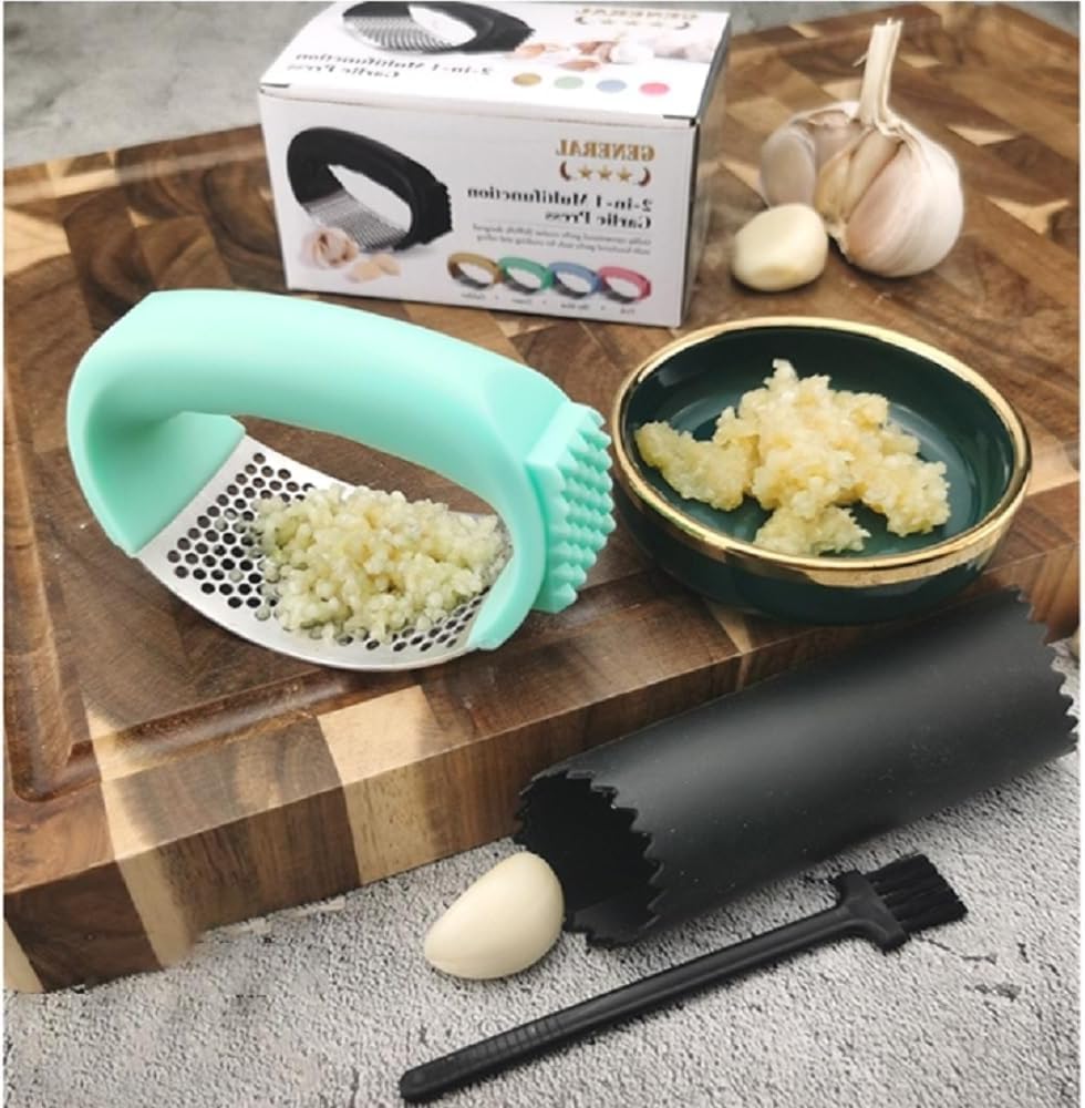 Premium Stainless Steel Garlic Press & Mincer - Heavy Duty Garlic Chopper with Peeler & Cleaning Brush - Professional Kitchen Tool for Crushing Garlic Cloves - Perfect for Cooking, Meal Prep & Italian Cuisine (Black)